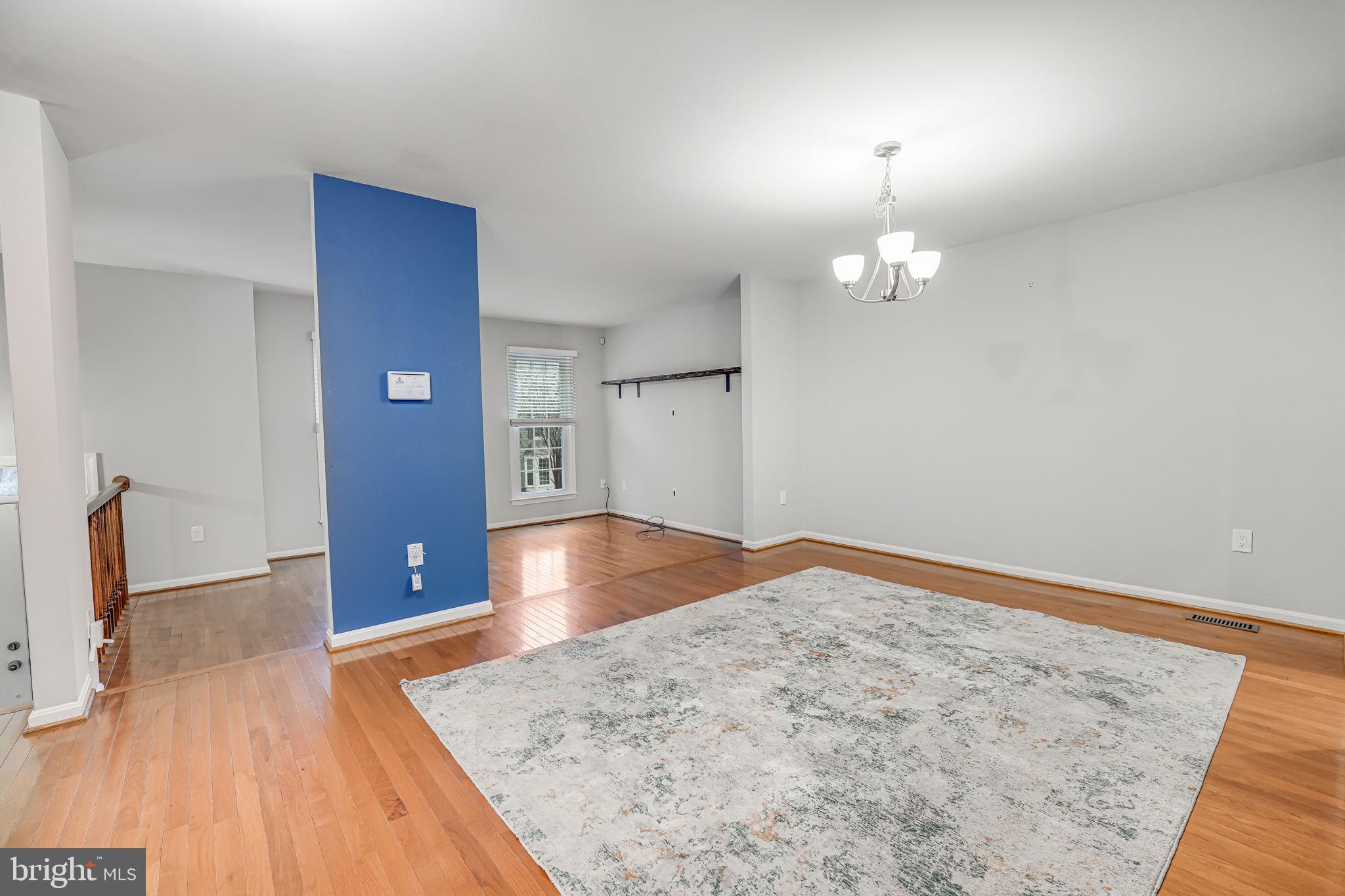 RESTON - Residential