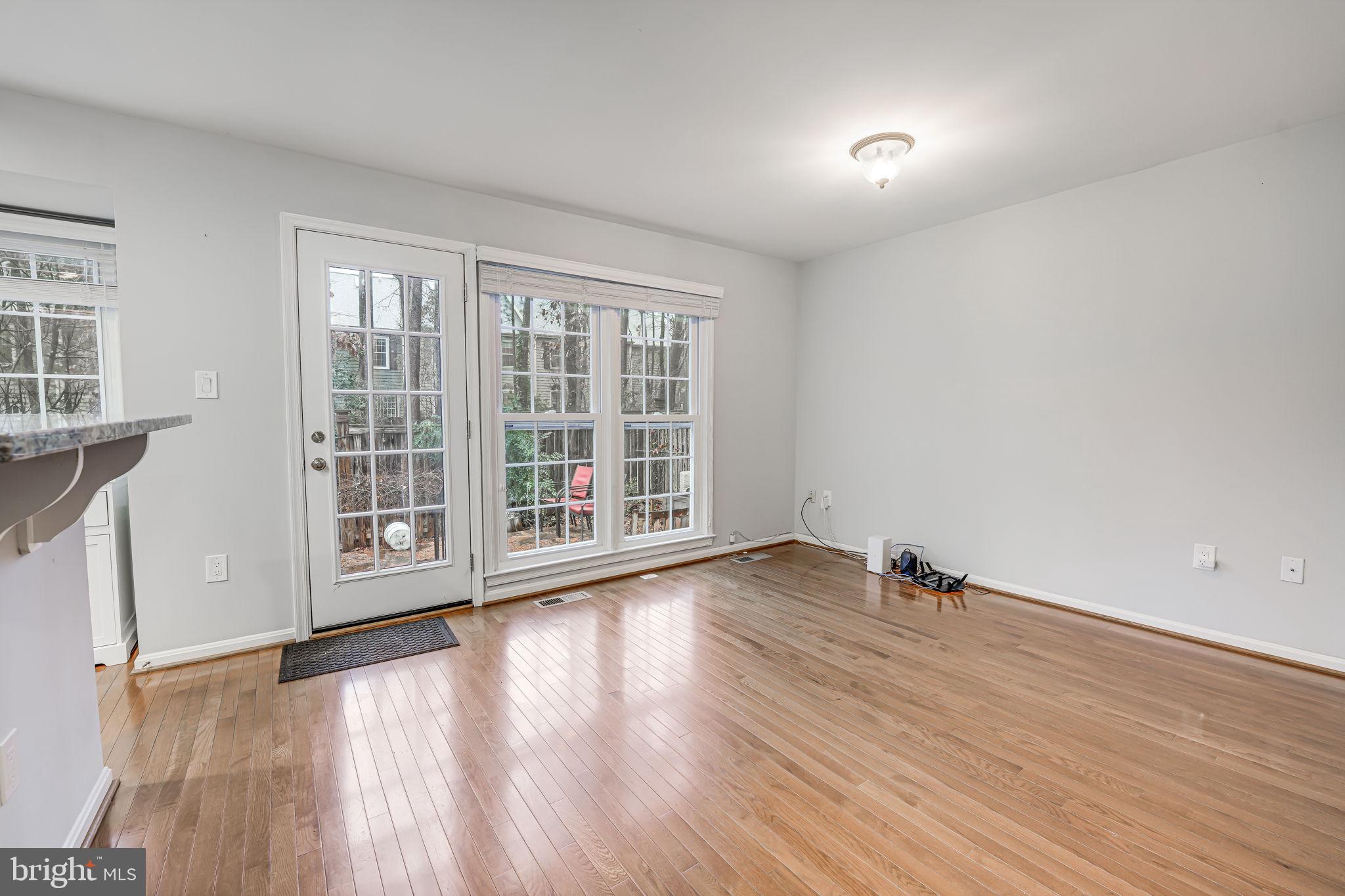 RESTON - Residential