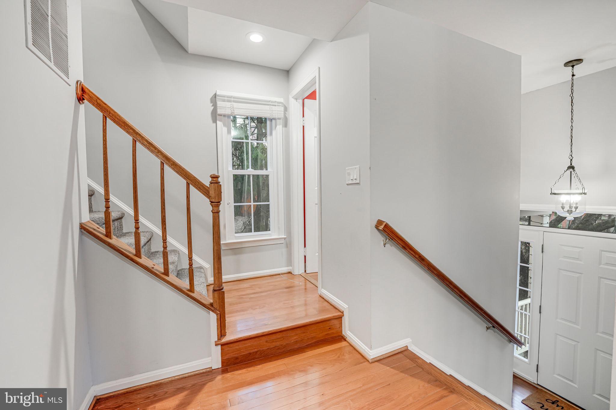 RESTON - Residential