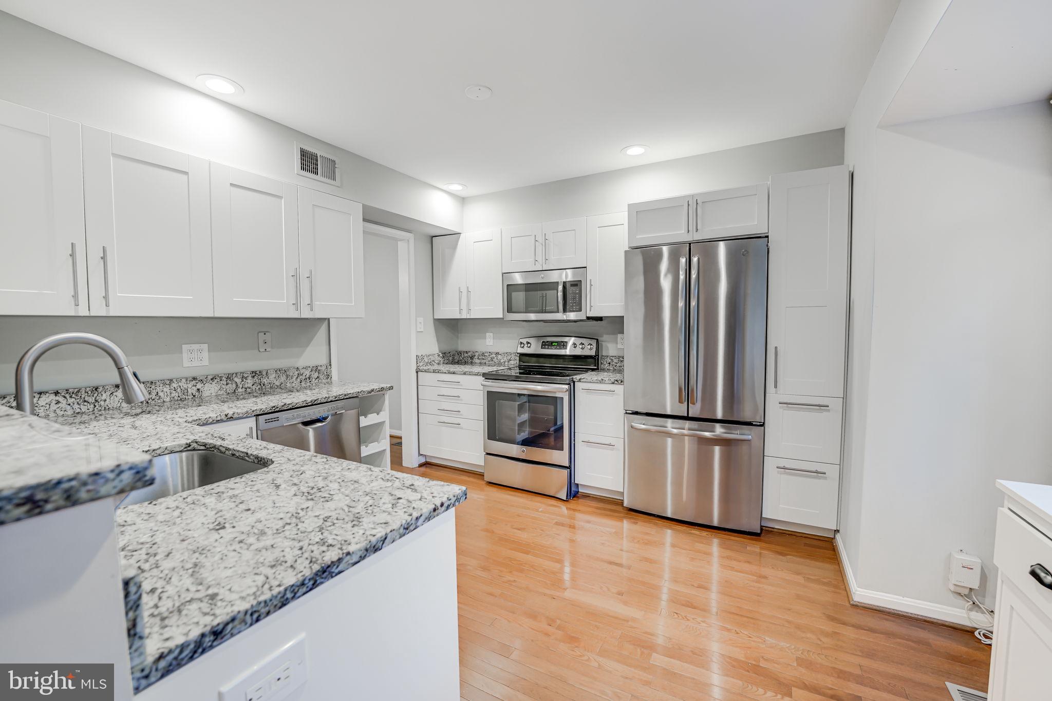 RESTON - Residential