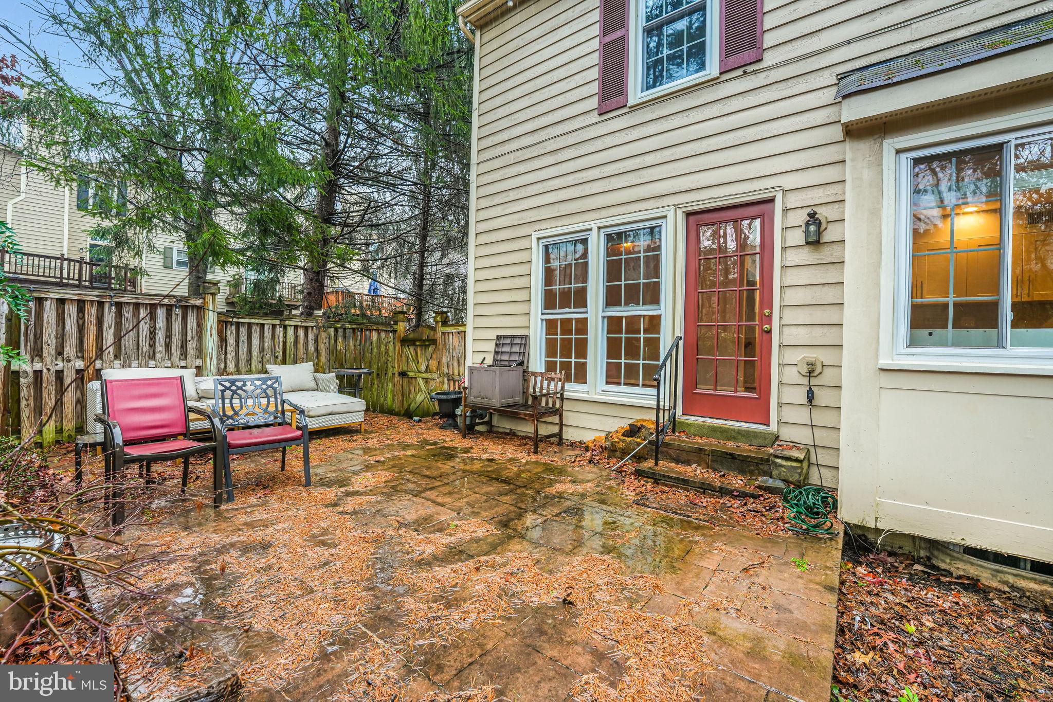 RESTON - Residential