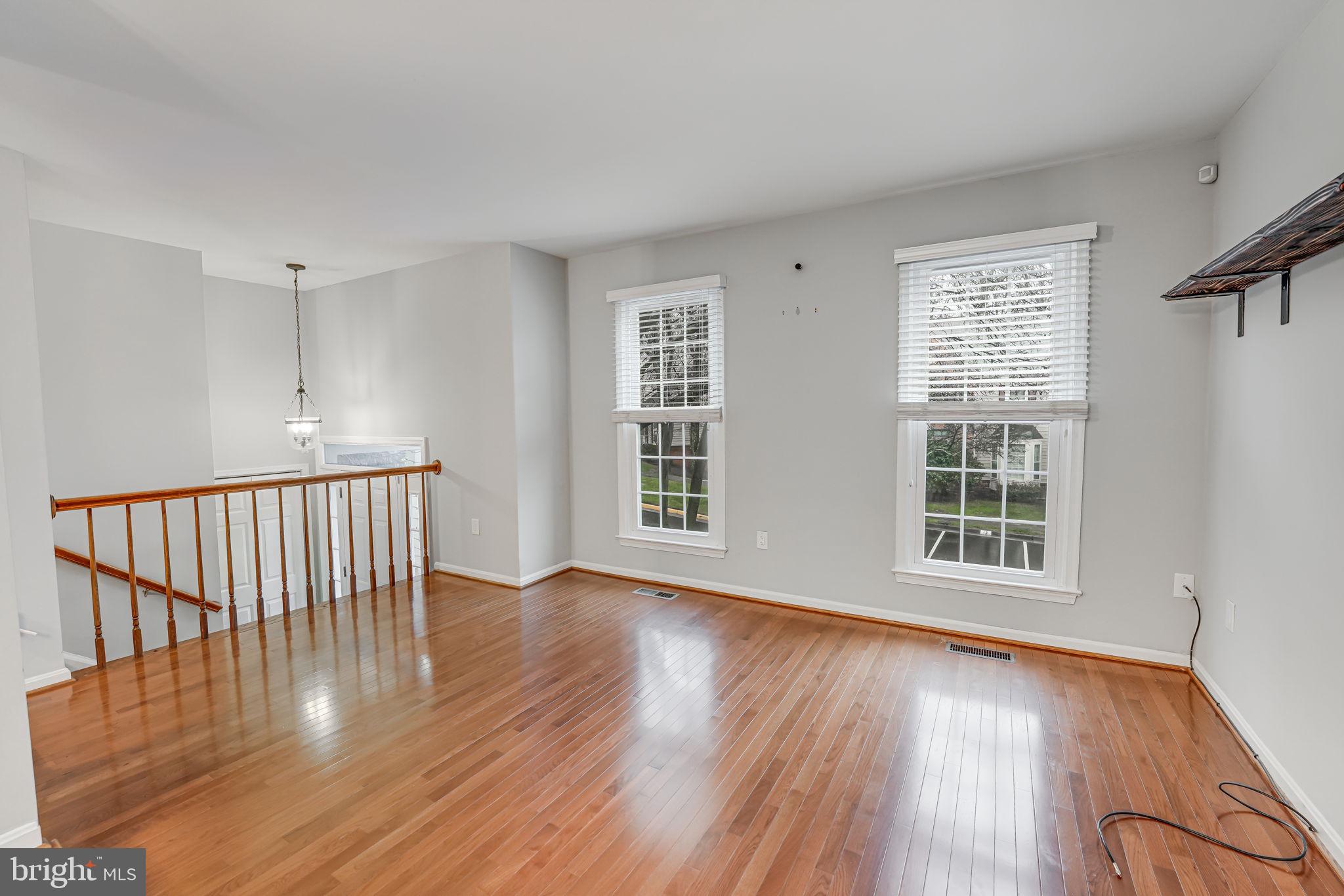 RESTON - Residential
