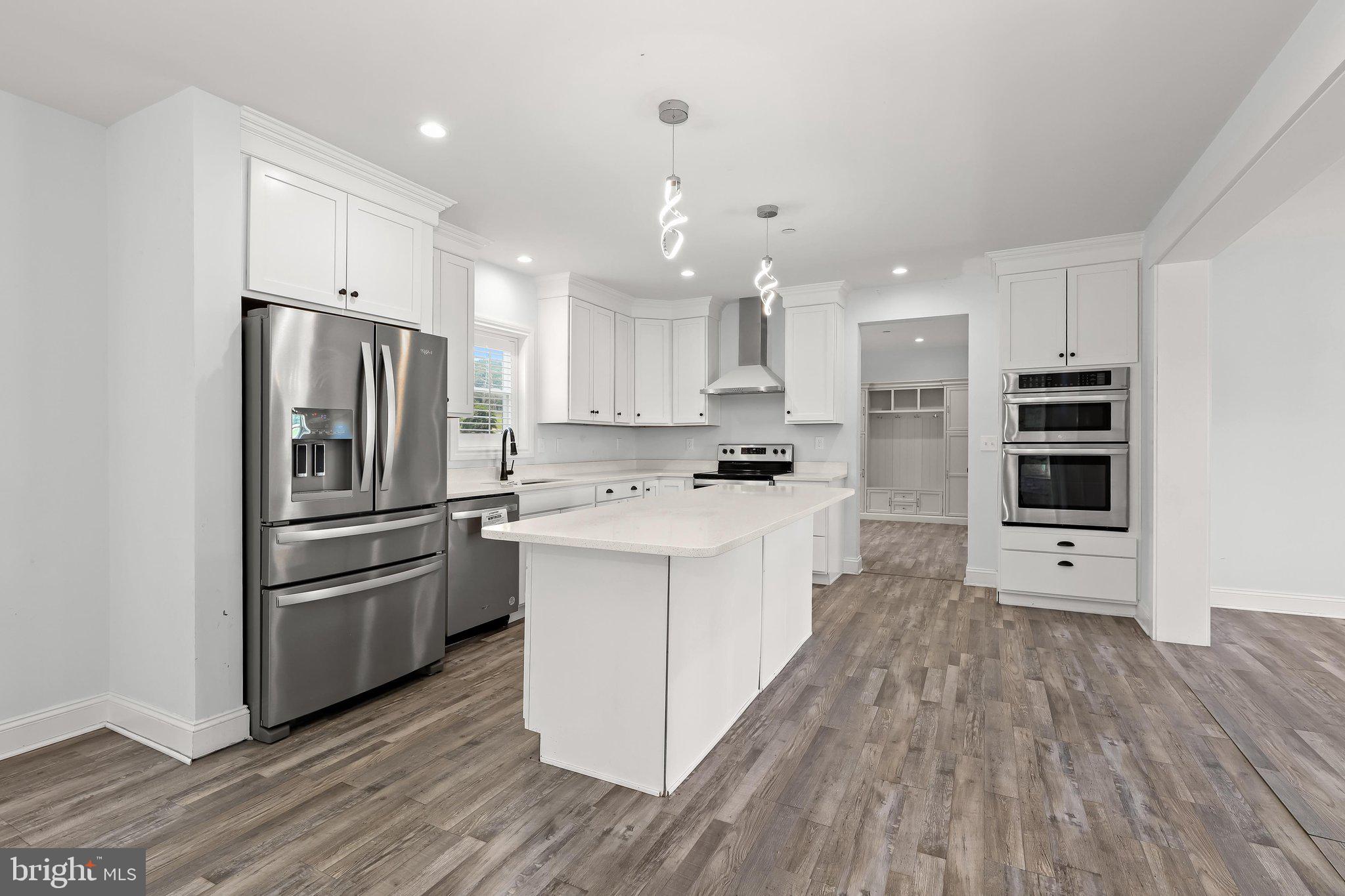 TWISTING ACRES - Residential