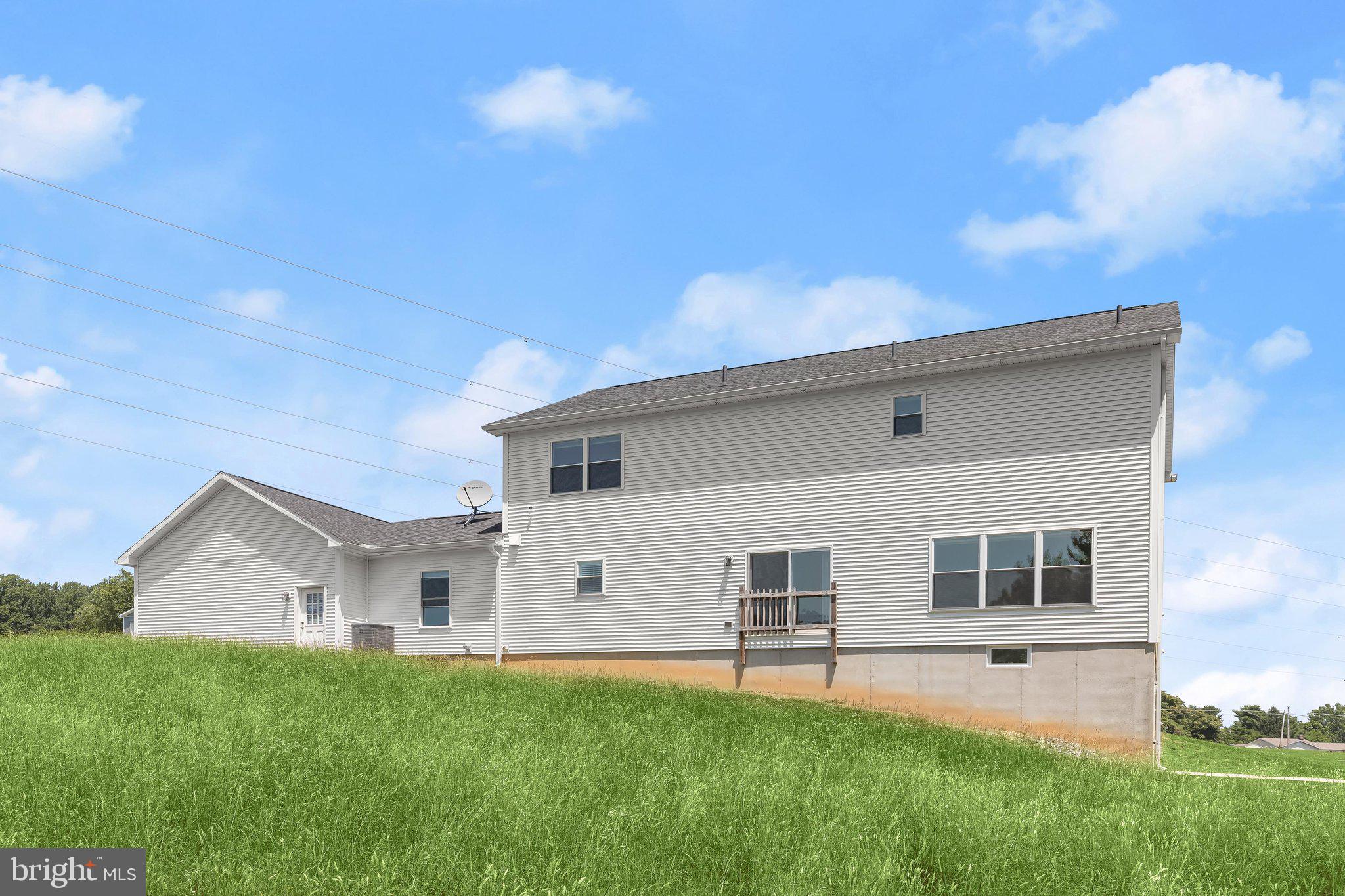 TWISTING ACRES - Residential