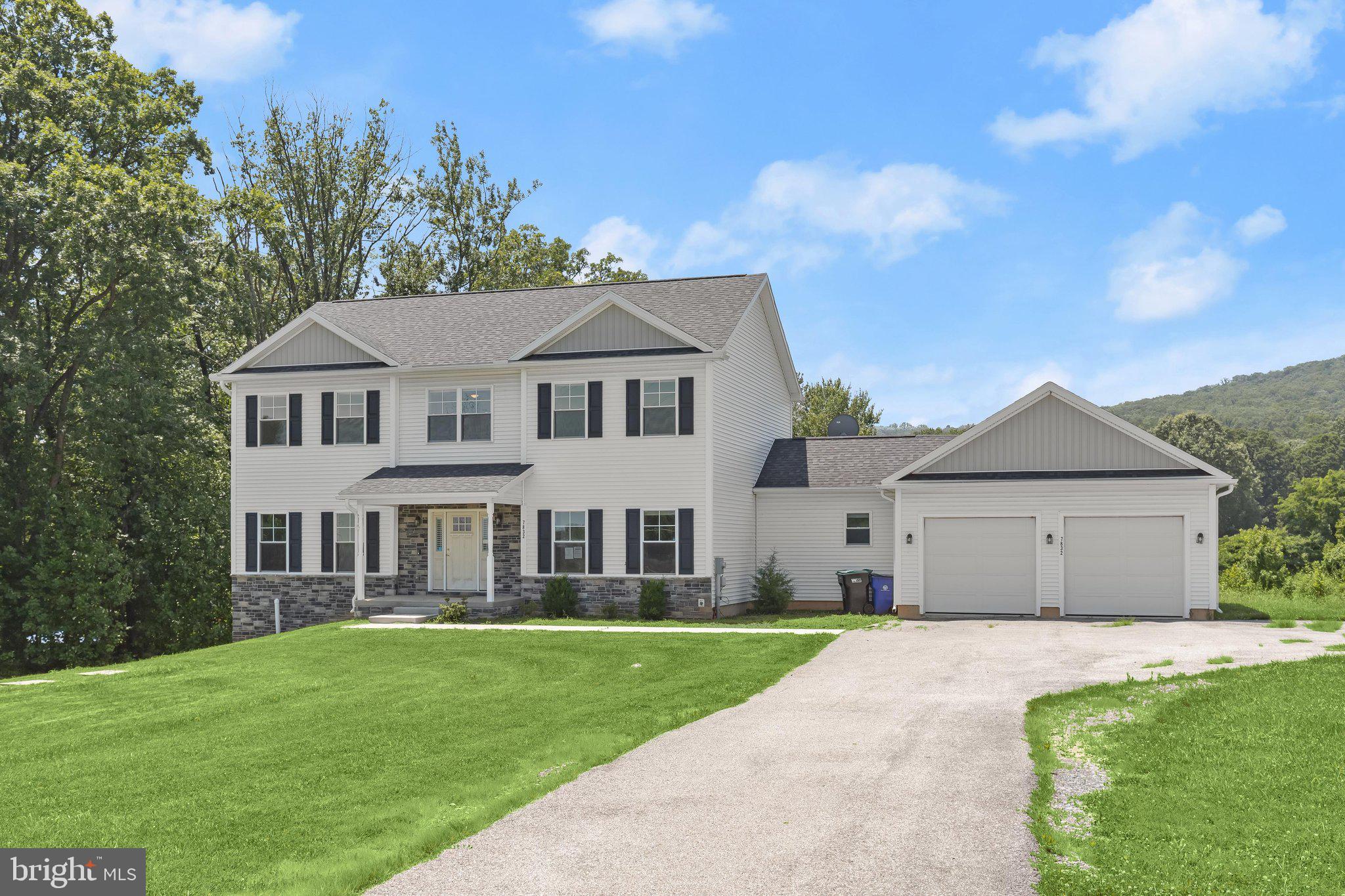 TWISTING ACRES - Residential