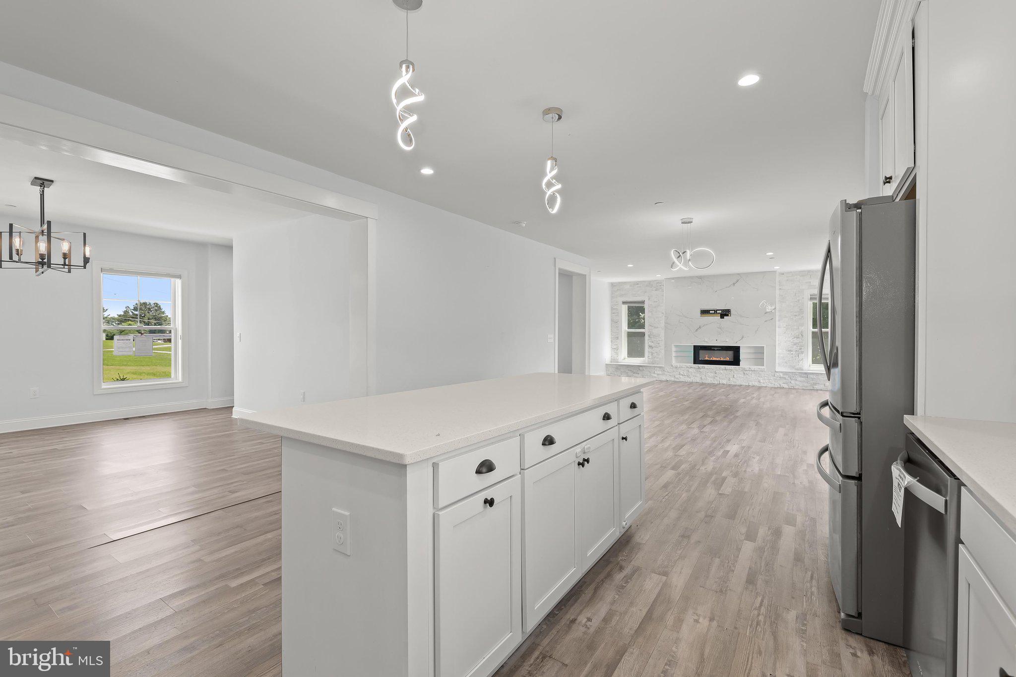 TWISTING ACRES - Residential