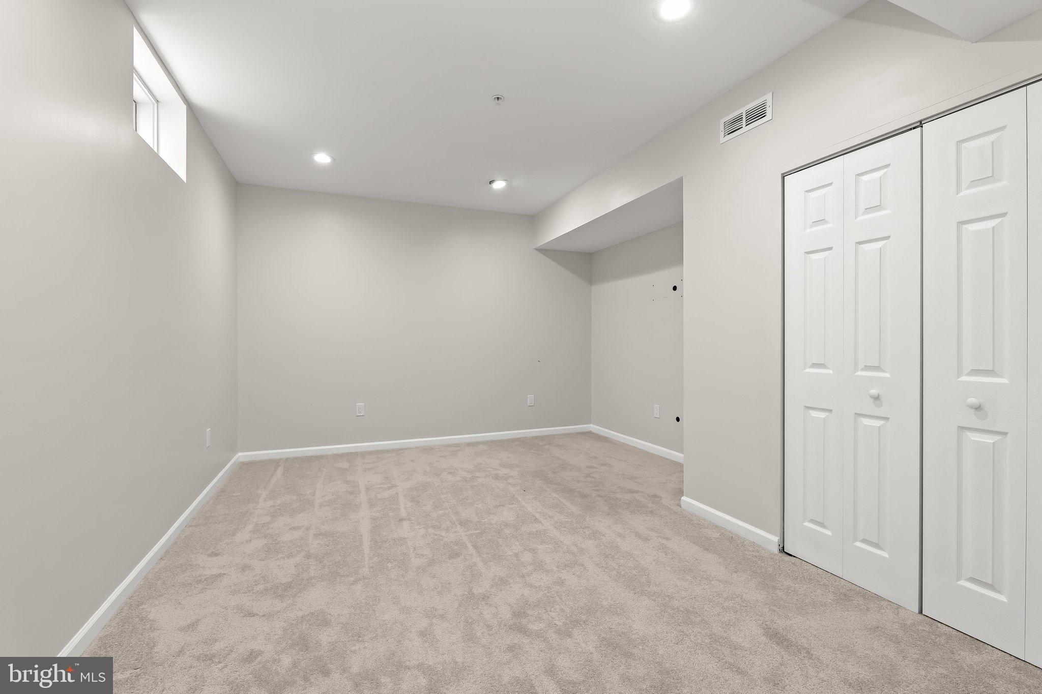 TWISTING ACRES - Residential
