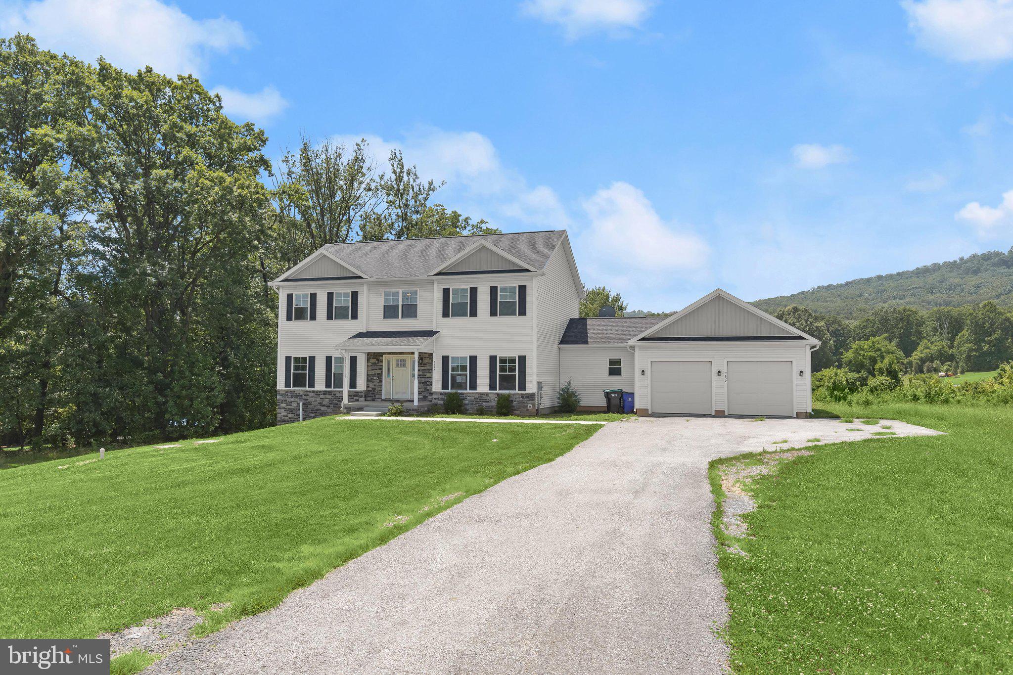 TWISTING ACRES - Residential