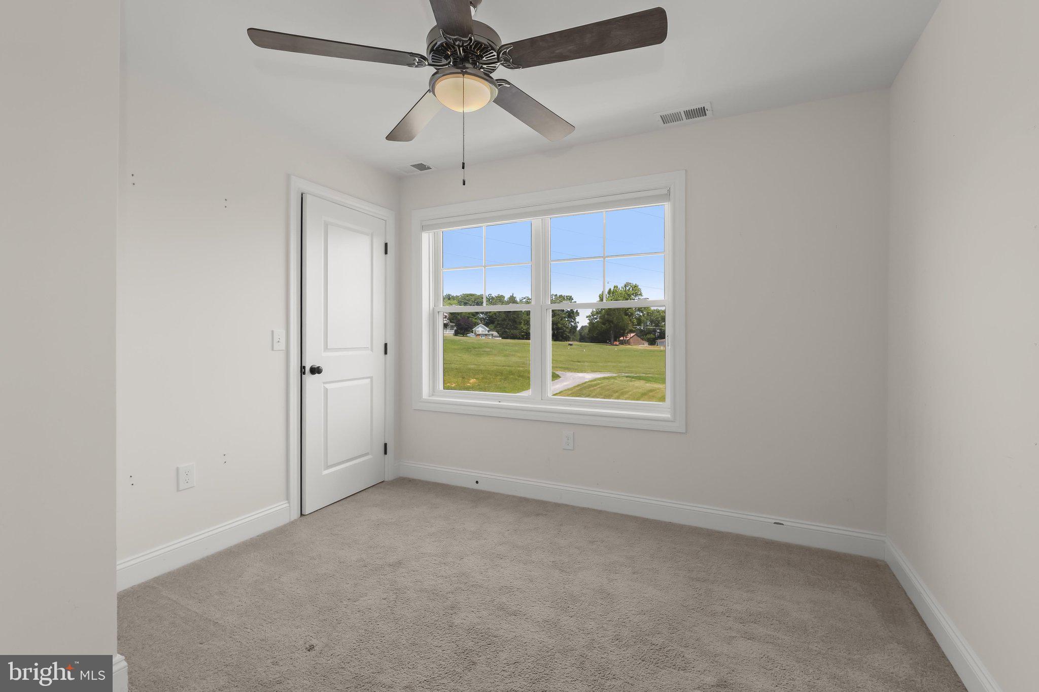 TWISTING ACRES - Residential