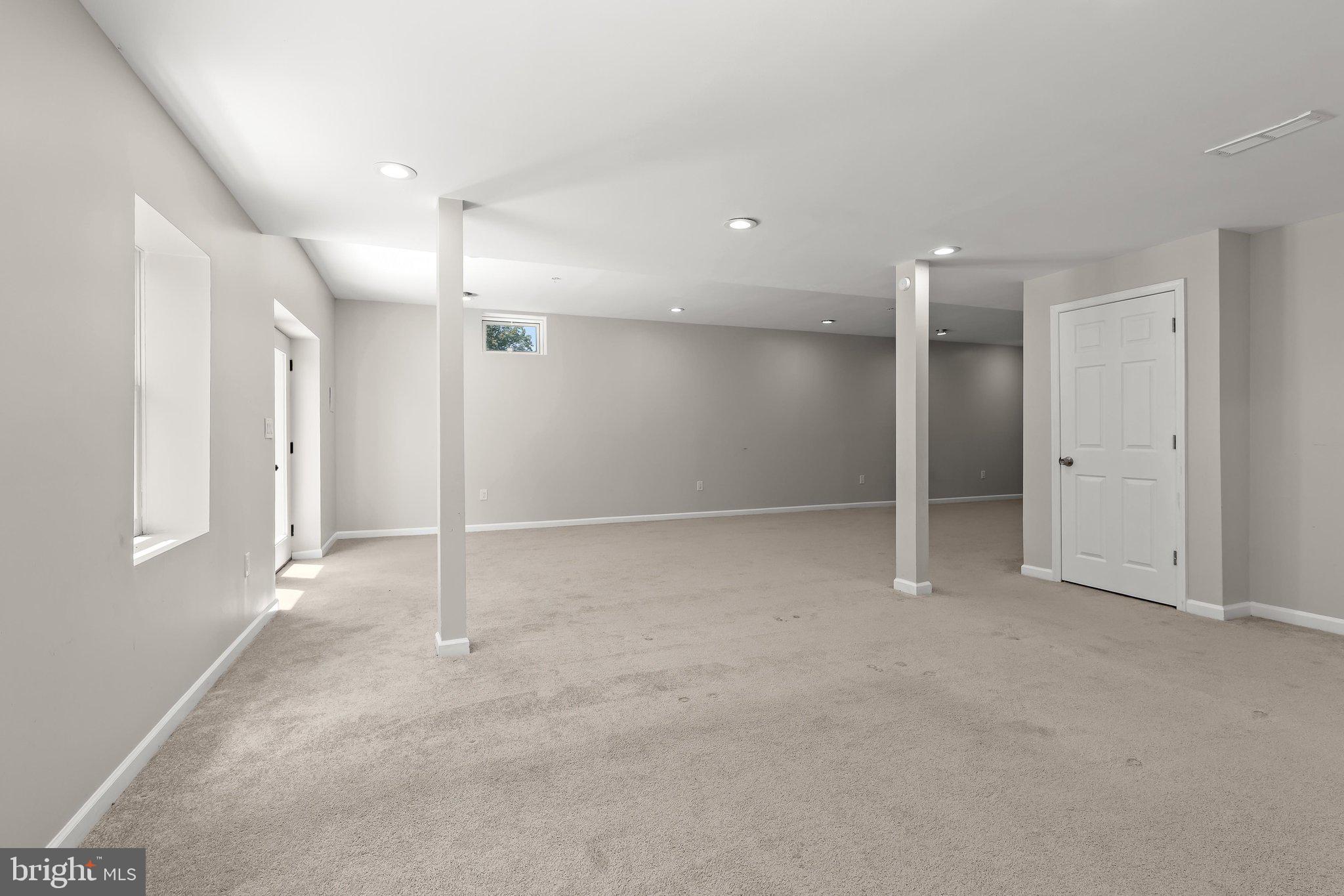 TWISTING ACRES - Residential