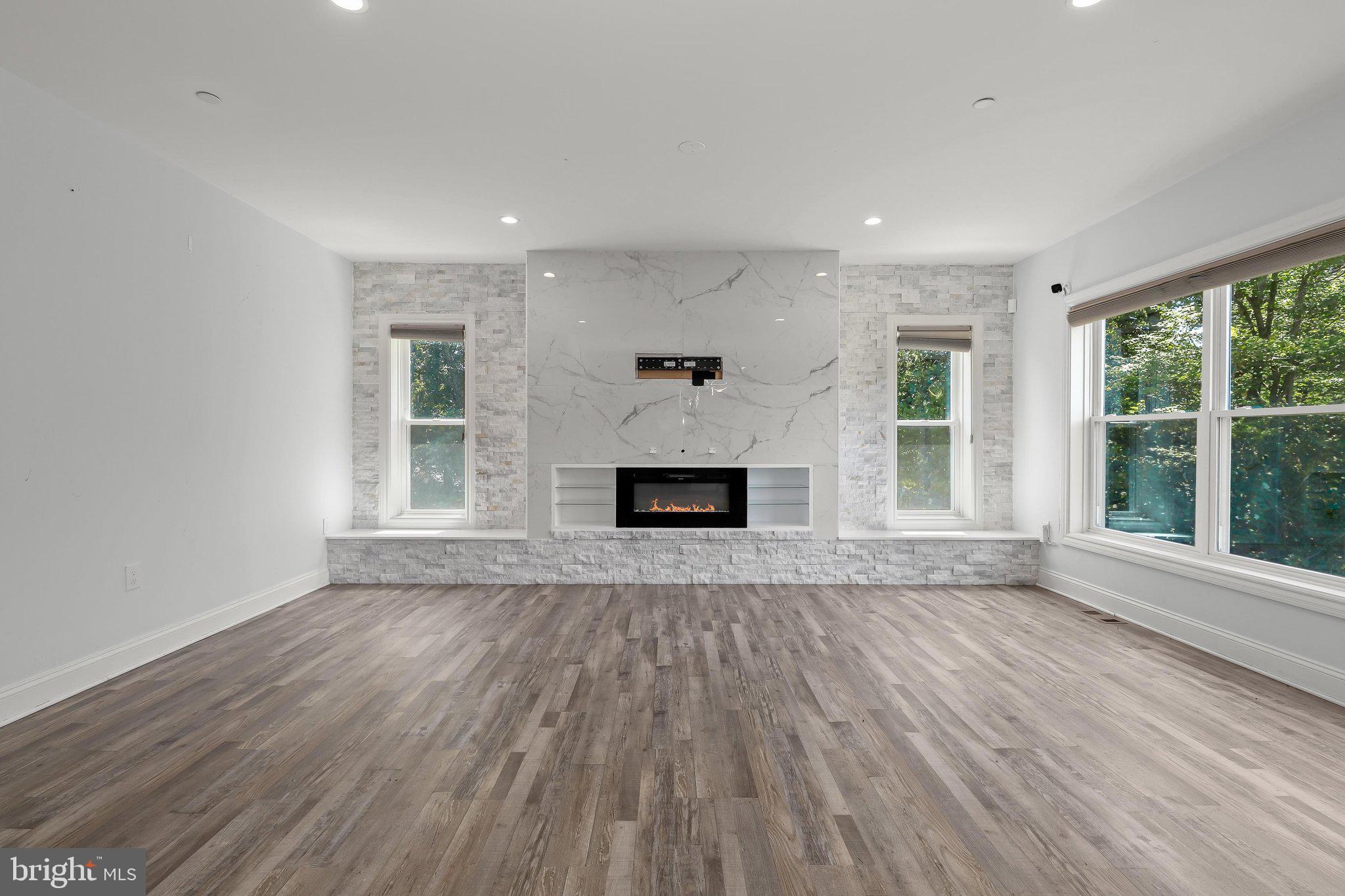 TWISTING ACRES - Residential
