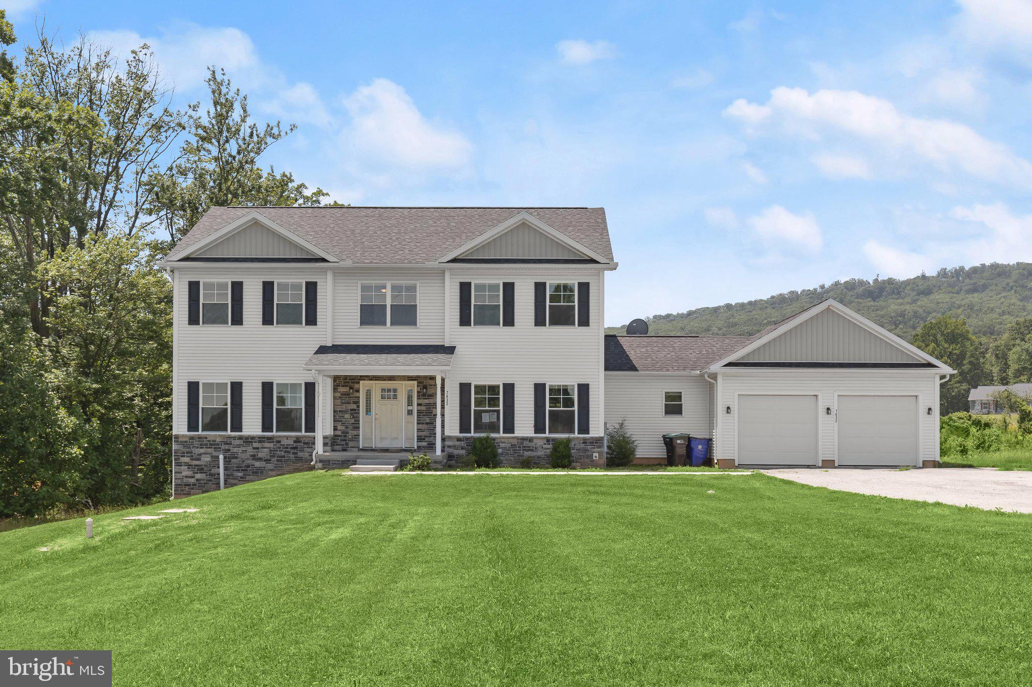 TWISTING ACRES - Residential