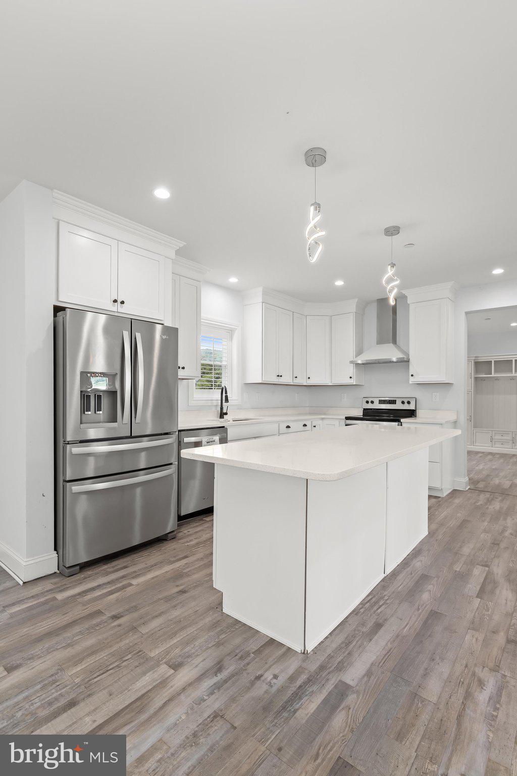 TWISTING ACRES - Residential
