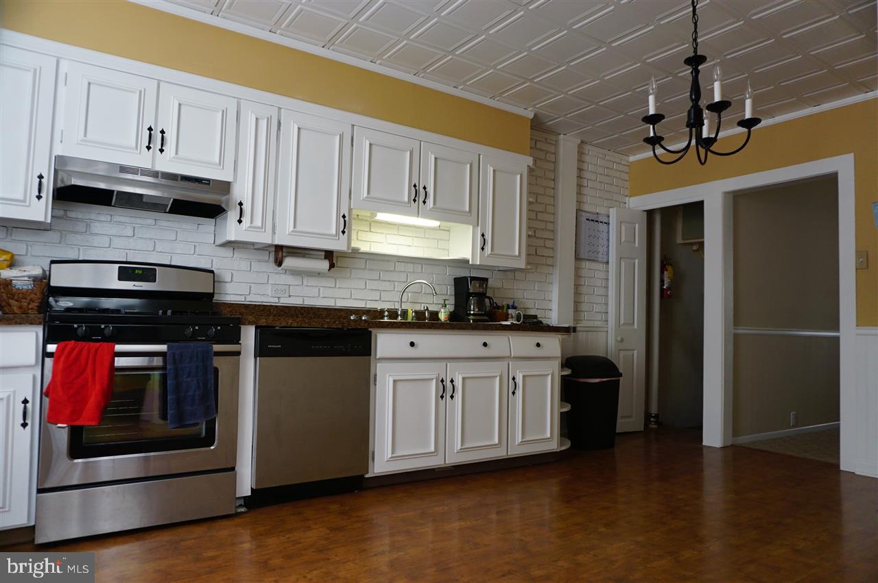 RED LION - Residential