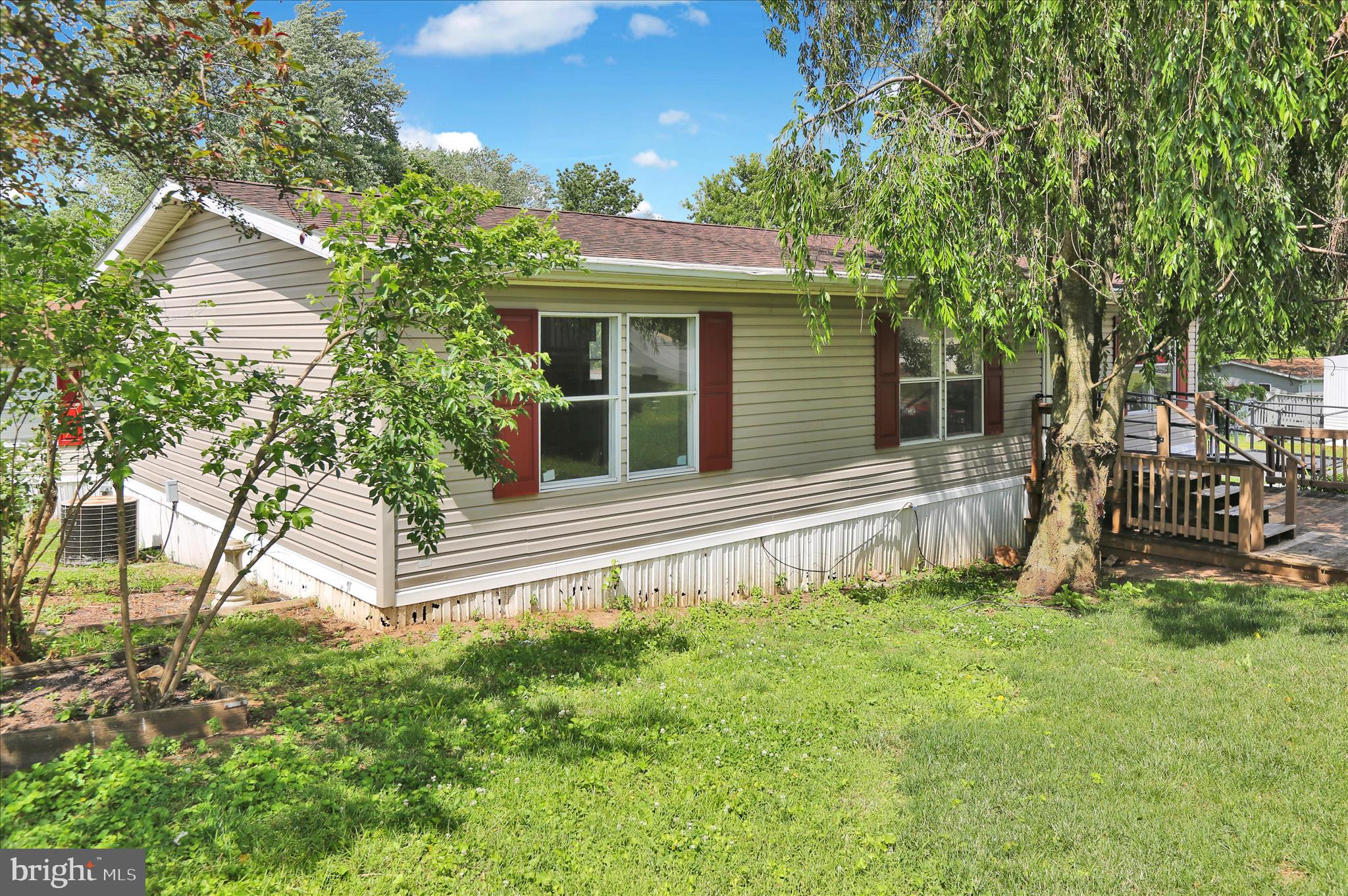 CRESTWOOD ESTATES - Residential