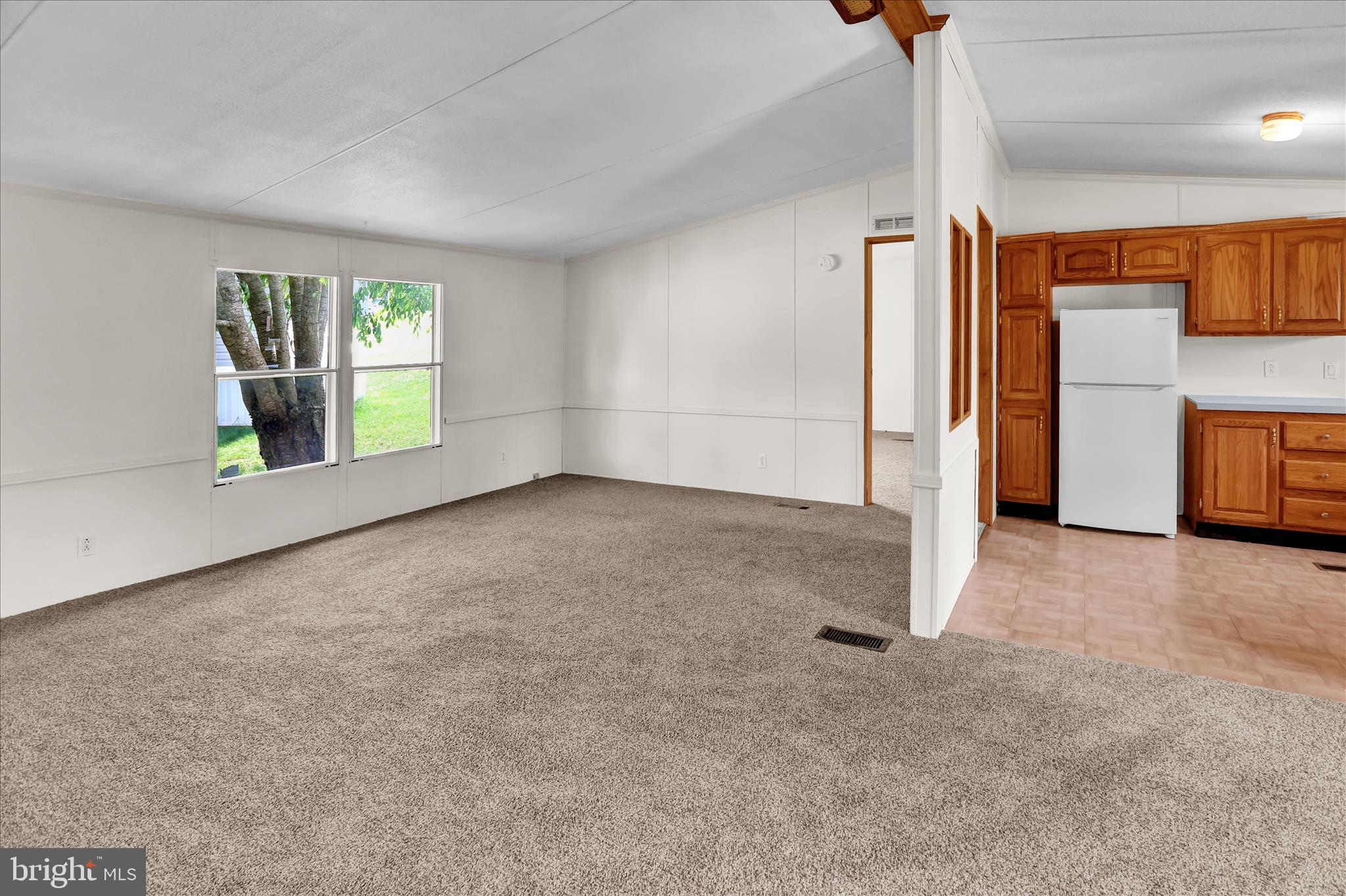 CRESTWOOD ESTATES - Residential