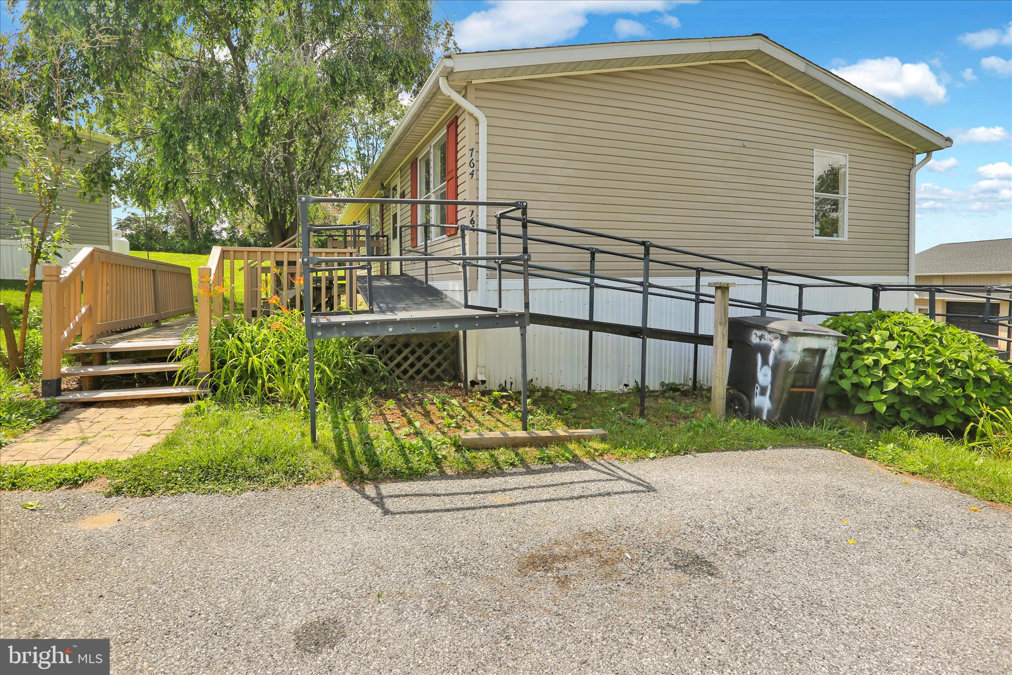 CRESTWOOD ESTATES - Residential