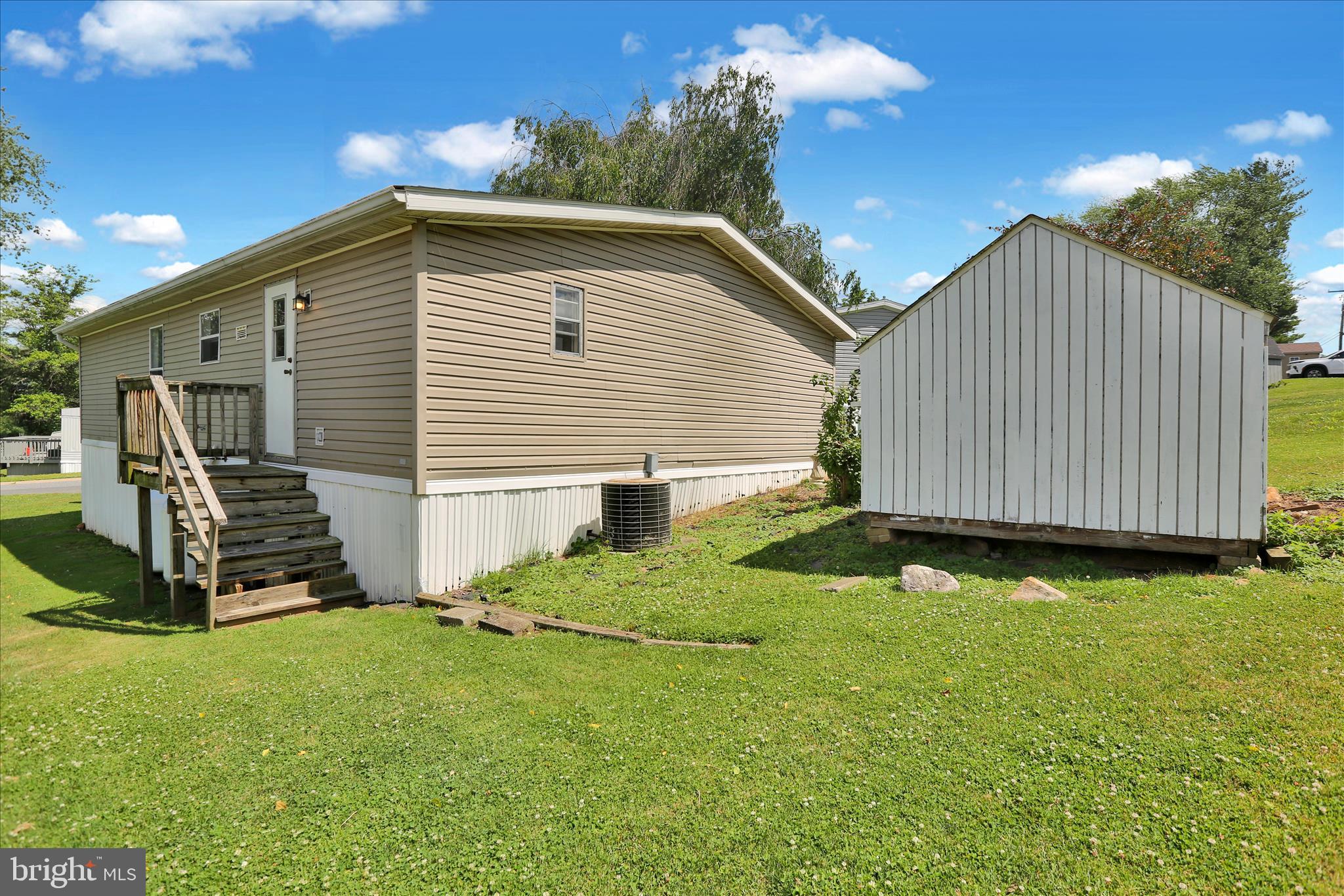CRESTWOOD ESTATES - Residential