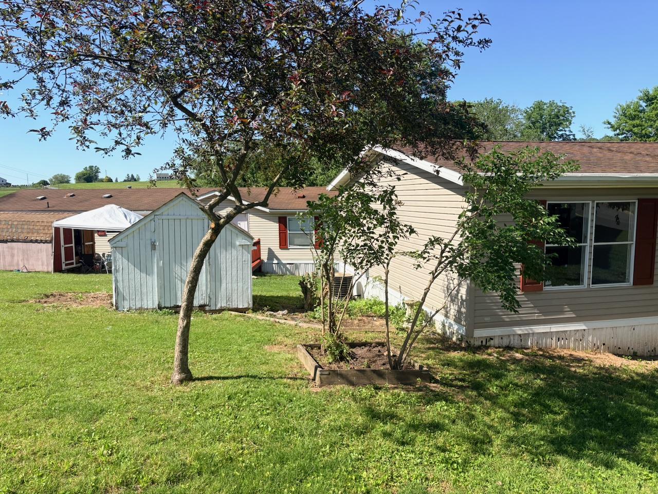 CRESTWOOD ESTATES - Residential