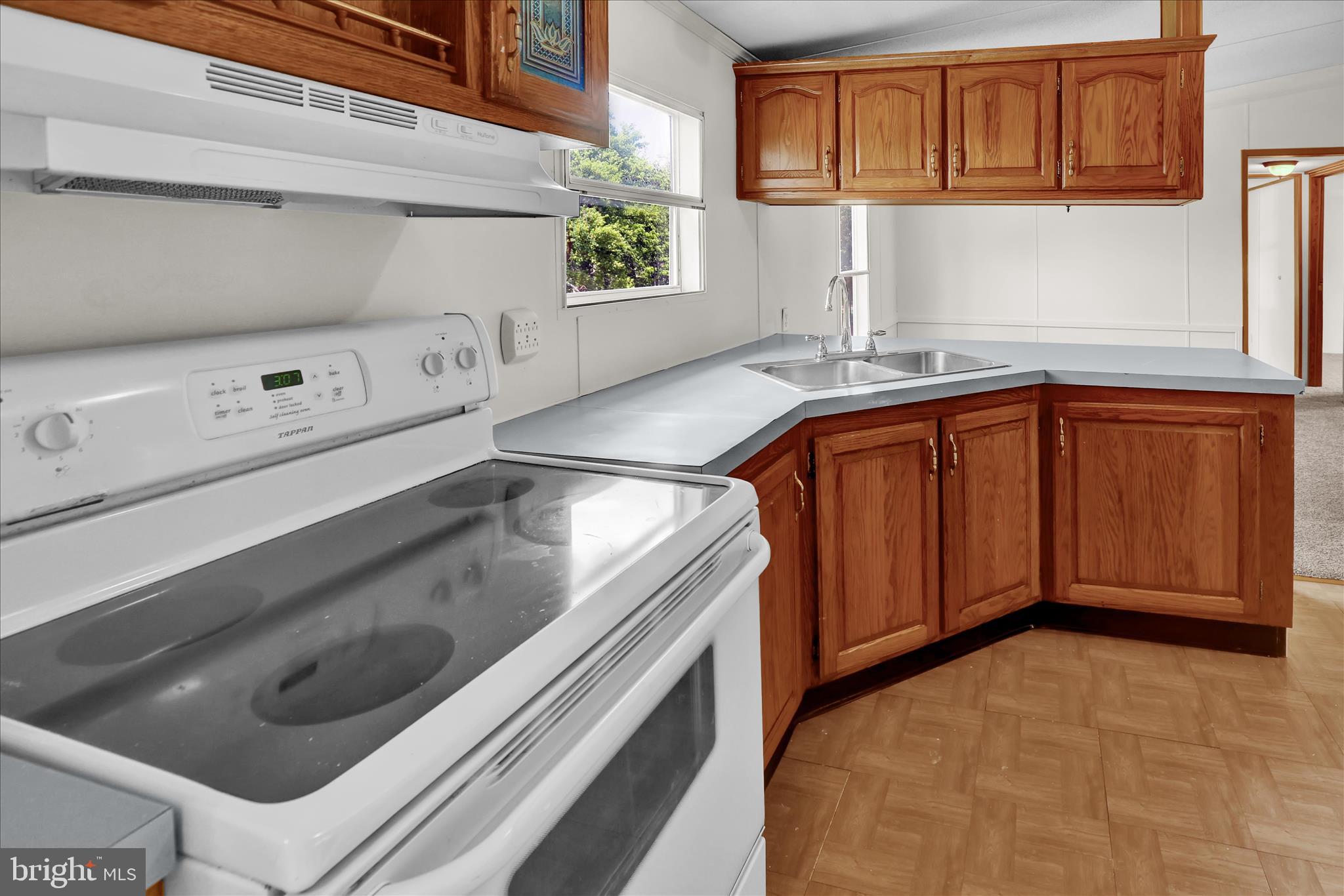 CRESTWOOD ESTATES - Residential