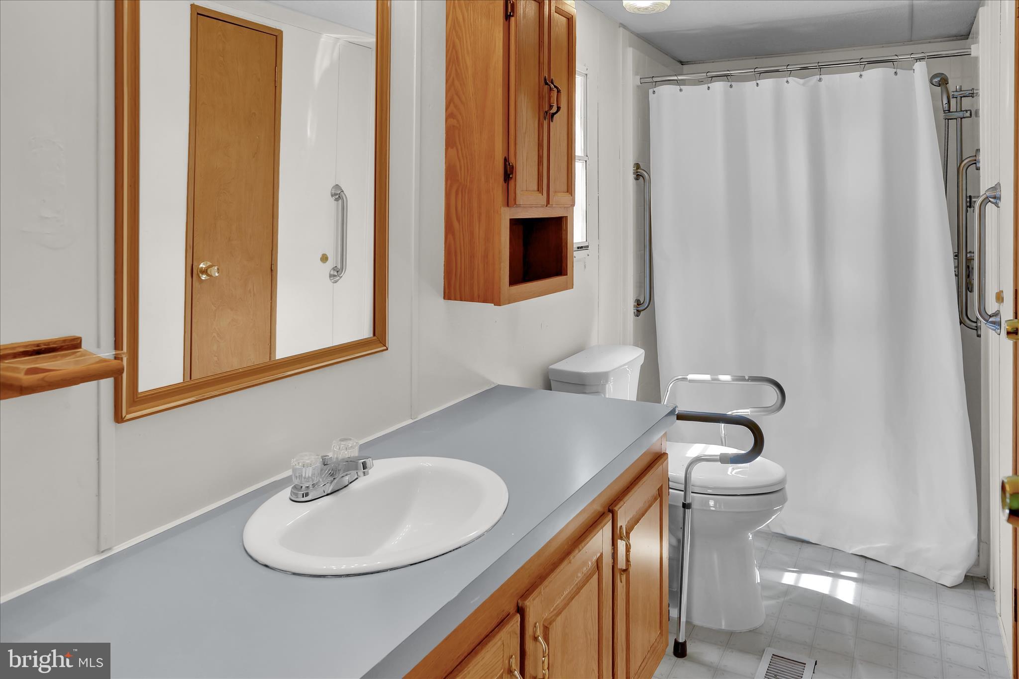 CRESTWOOD ESTATES - Residential