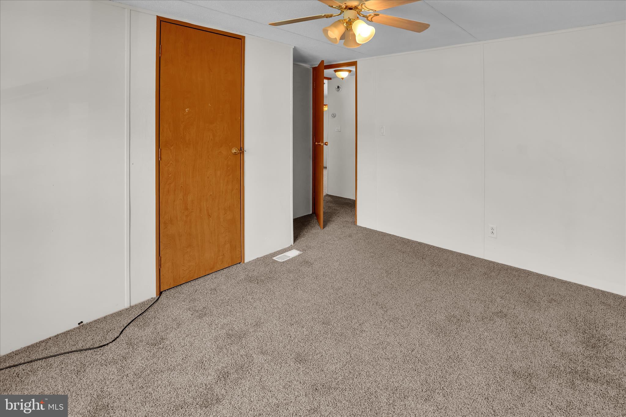 CRESTWOOD ESTATES - Residential