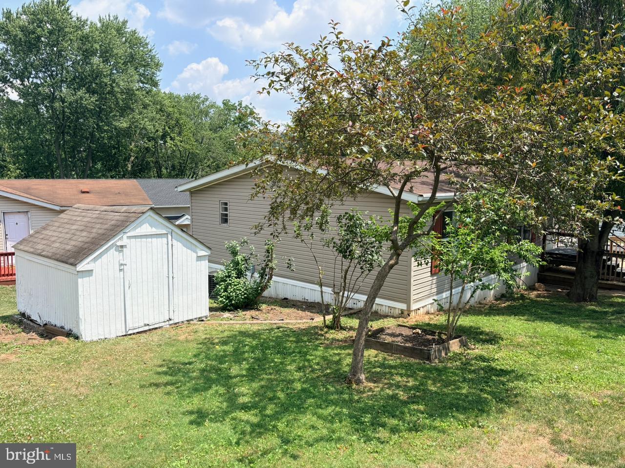 CRESTWOOD ESTATES - Residential
