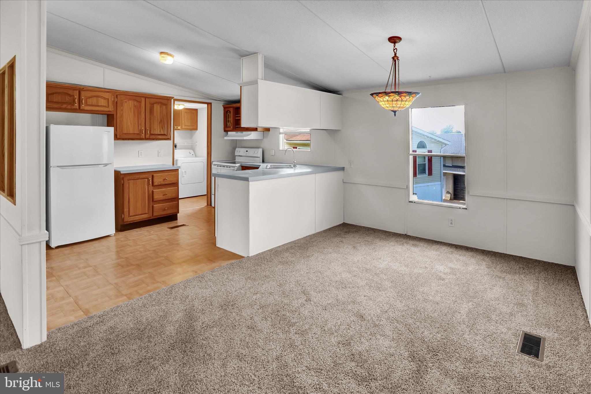 CRESTWOOD ESTATES - Residential