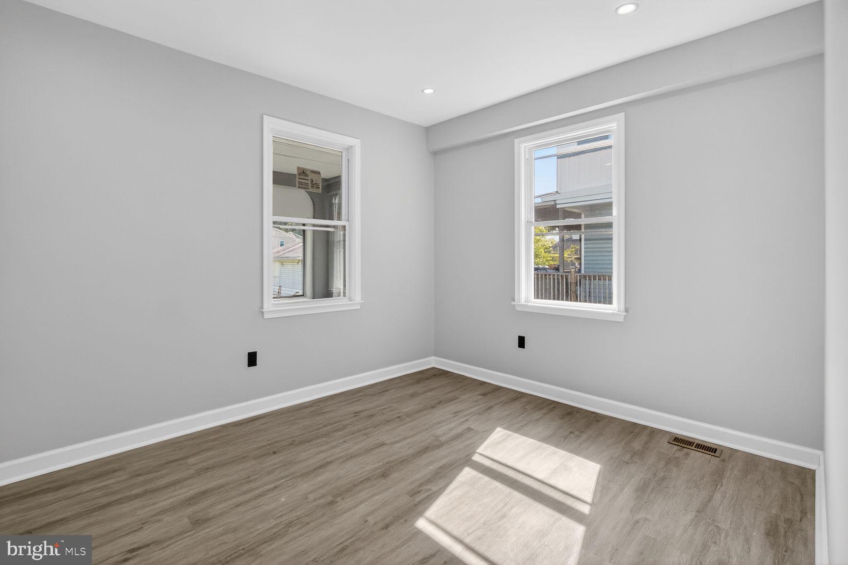 WEST ARLINGTON - Residential
