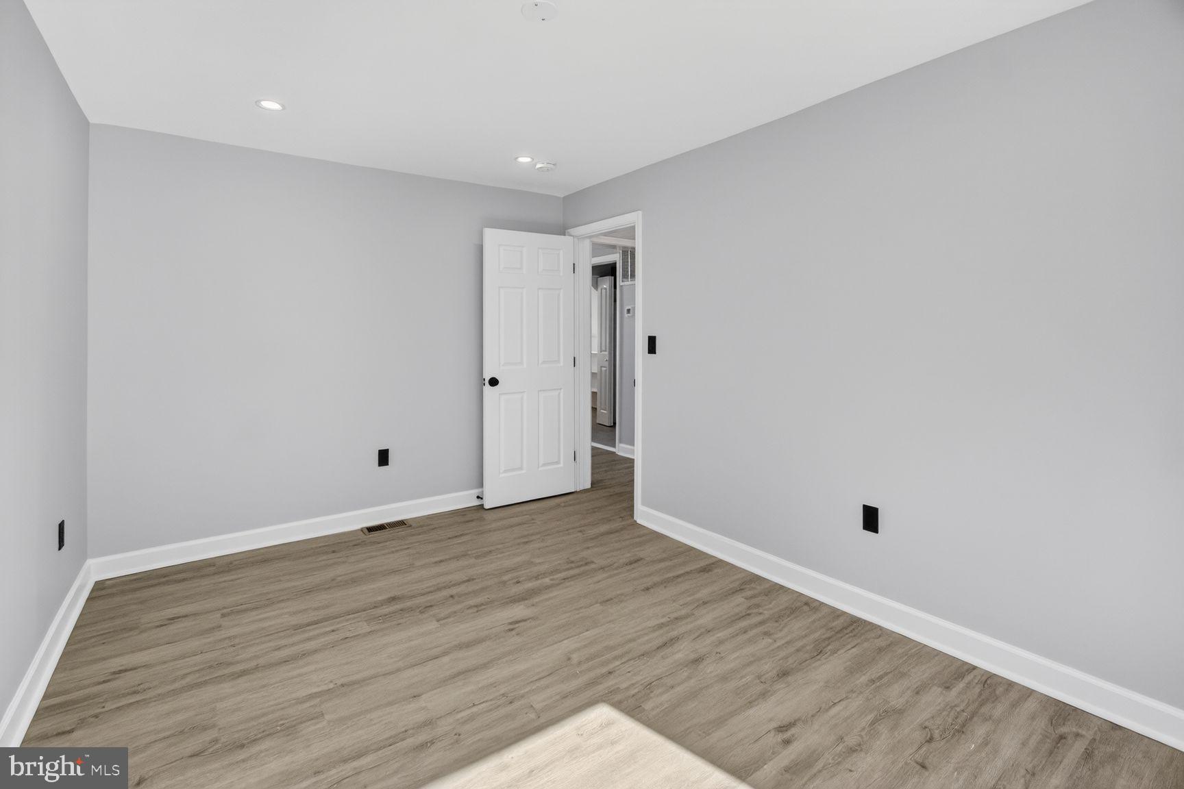 WEST ARLINGTON - Residential