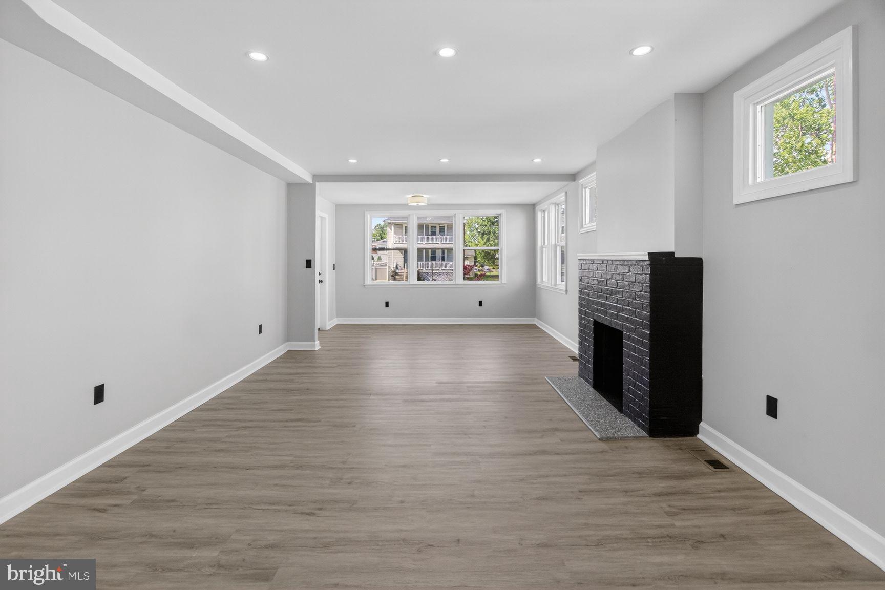 WEST ARLINGTON - Residential