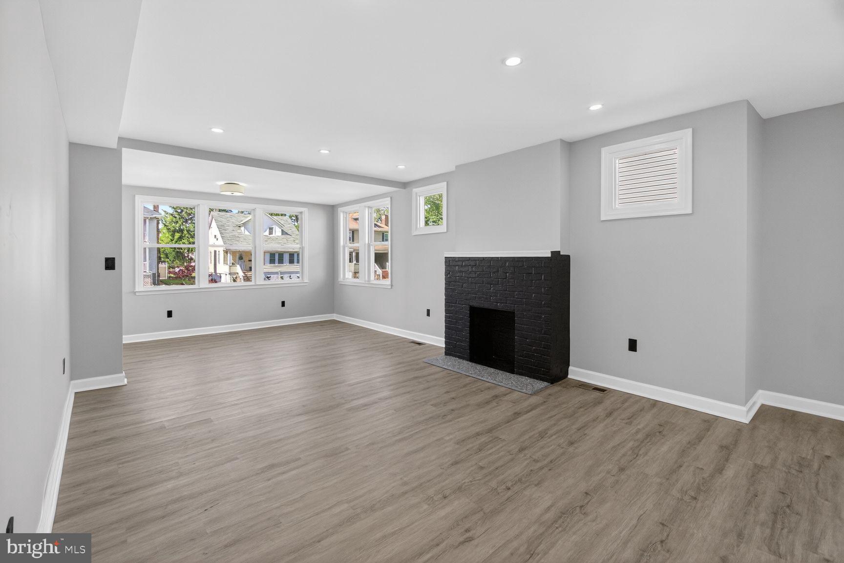 WEST ARLINGTON - Residential