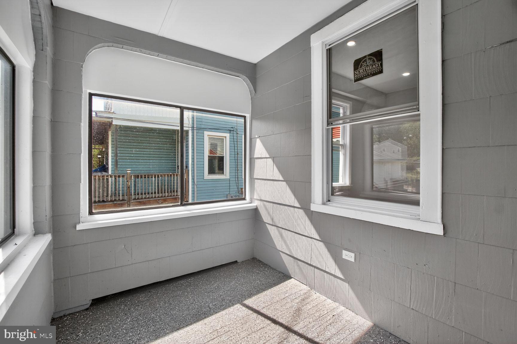 WEST ARLINGTON - Residential
