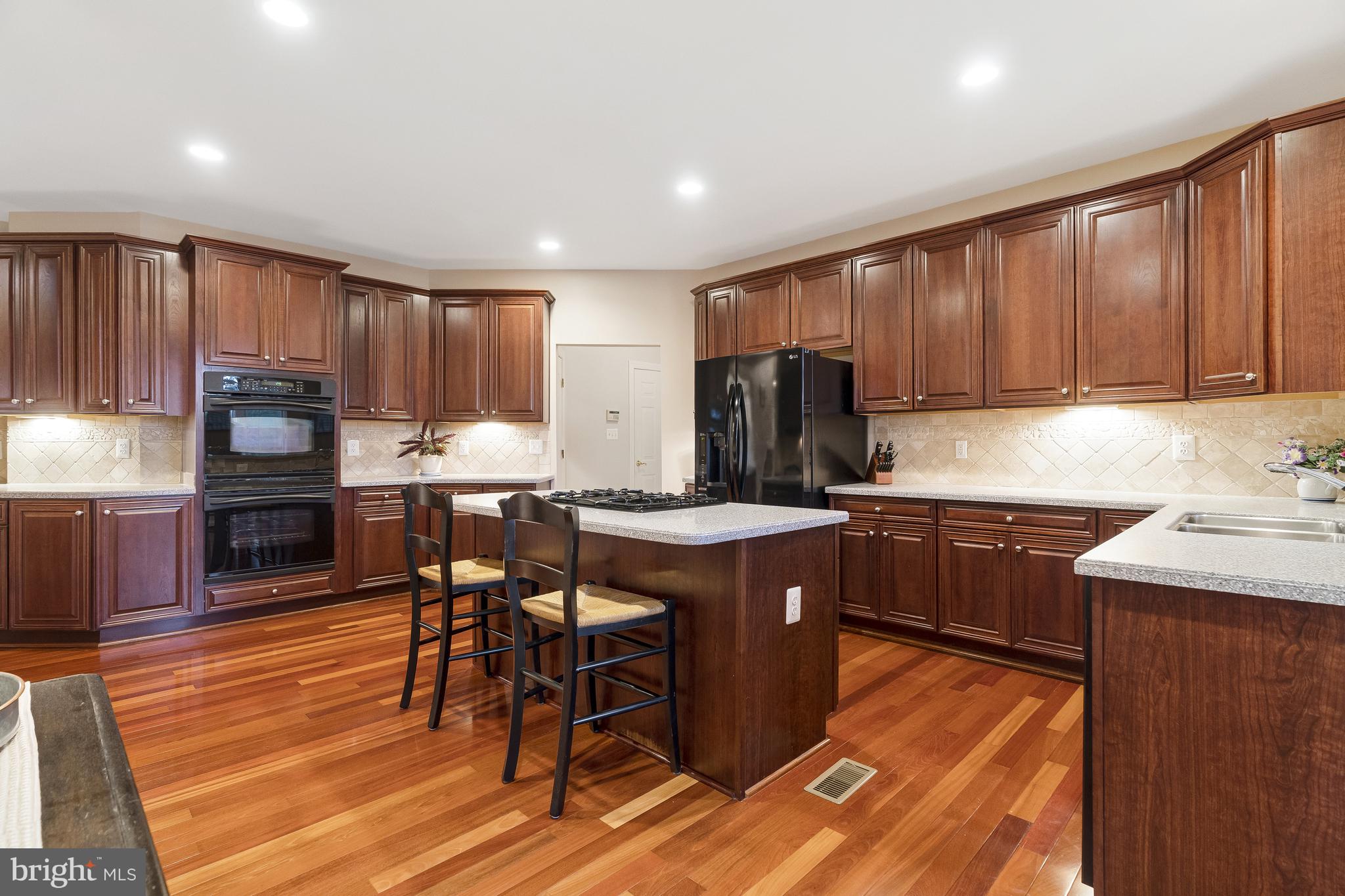 LANSDOWNE ON THE POTOMAC - Residential