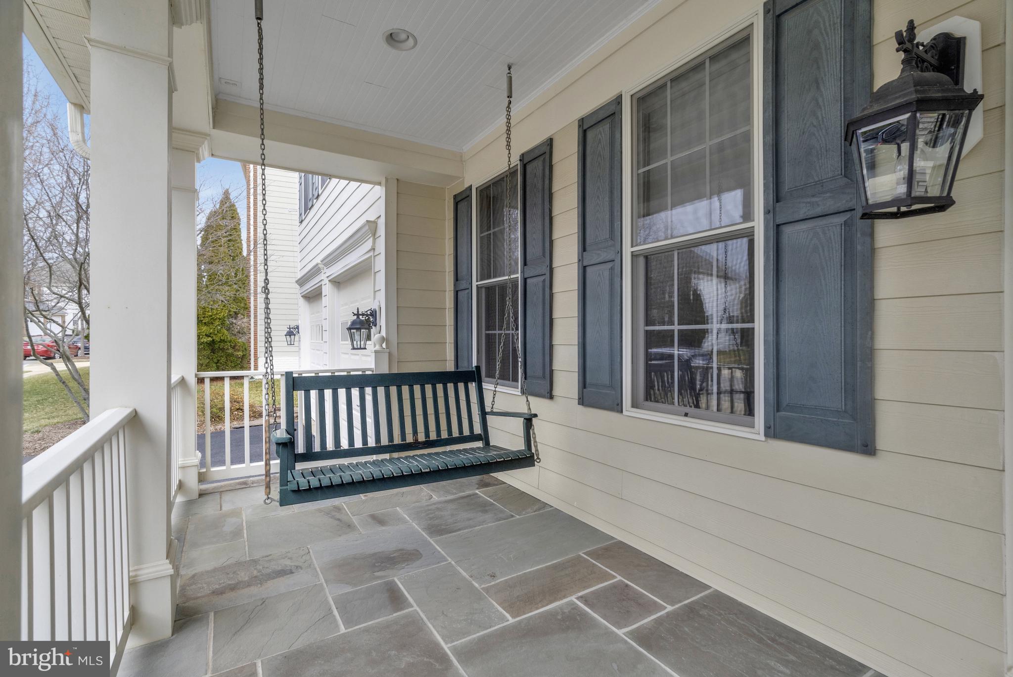 LANSDOWNE ON THE POTOMAC - Residential
