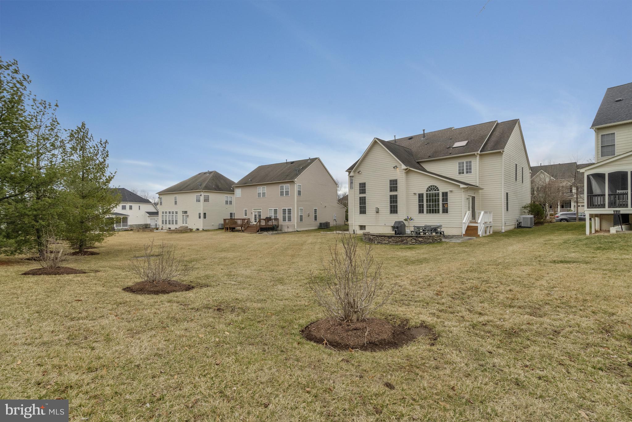 LANSDOWNE ON THE POTOMAC - Residential