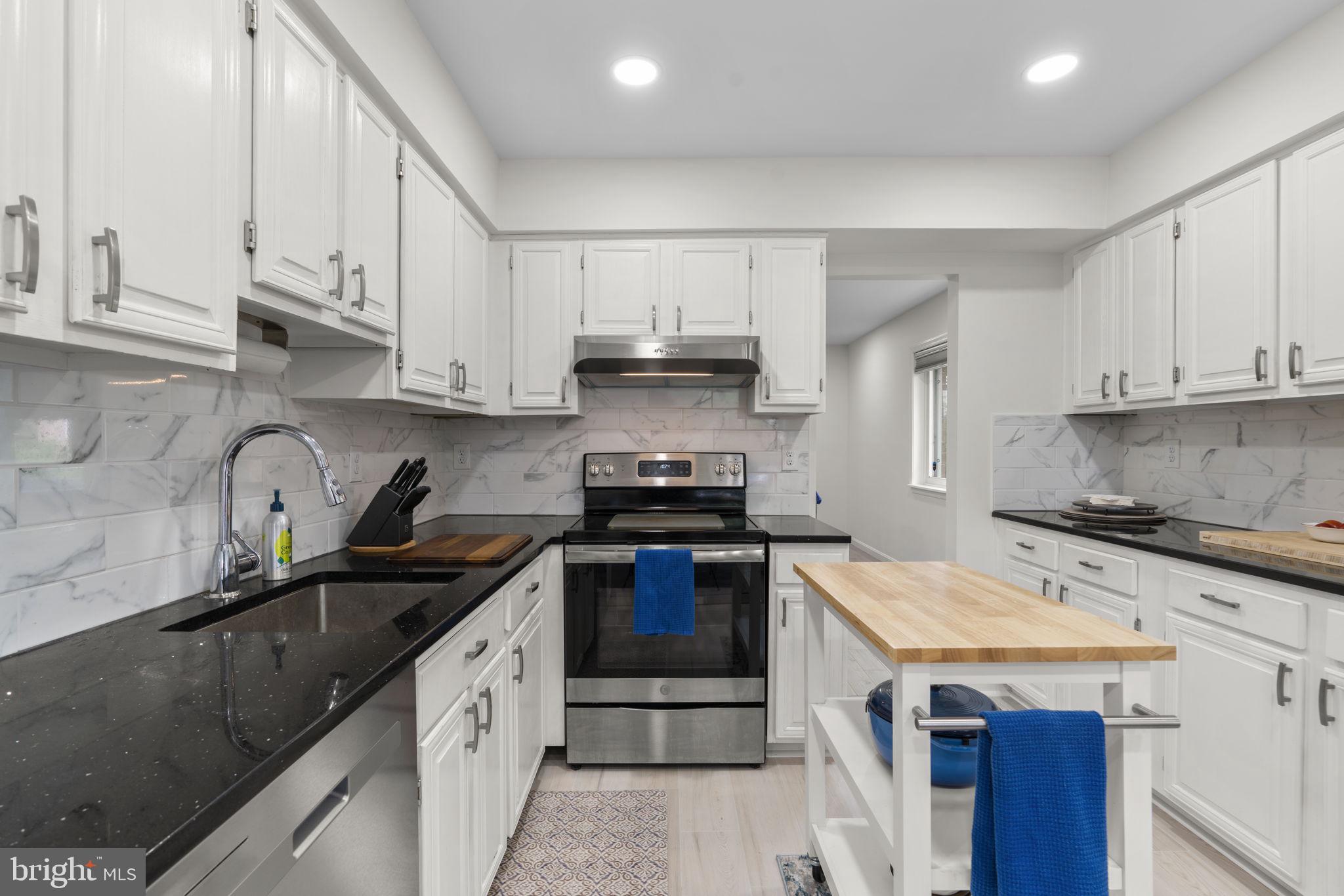 VILLAGE OF OWEN BROWN - Residential