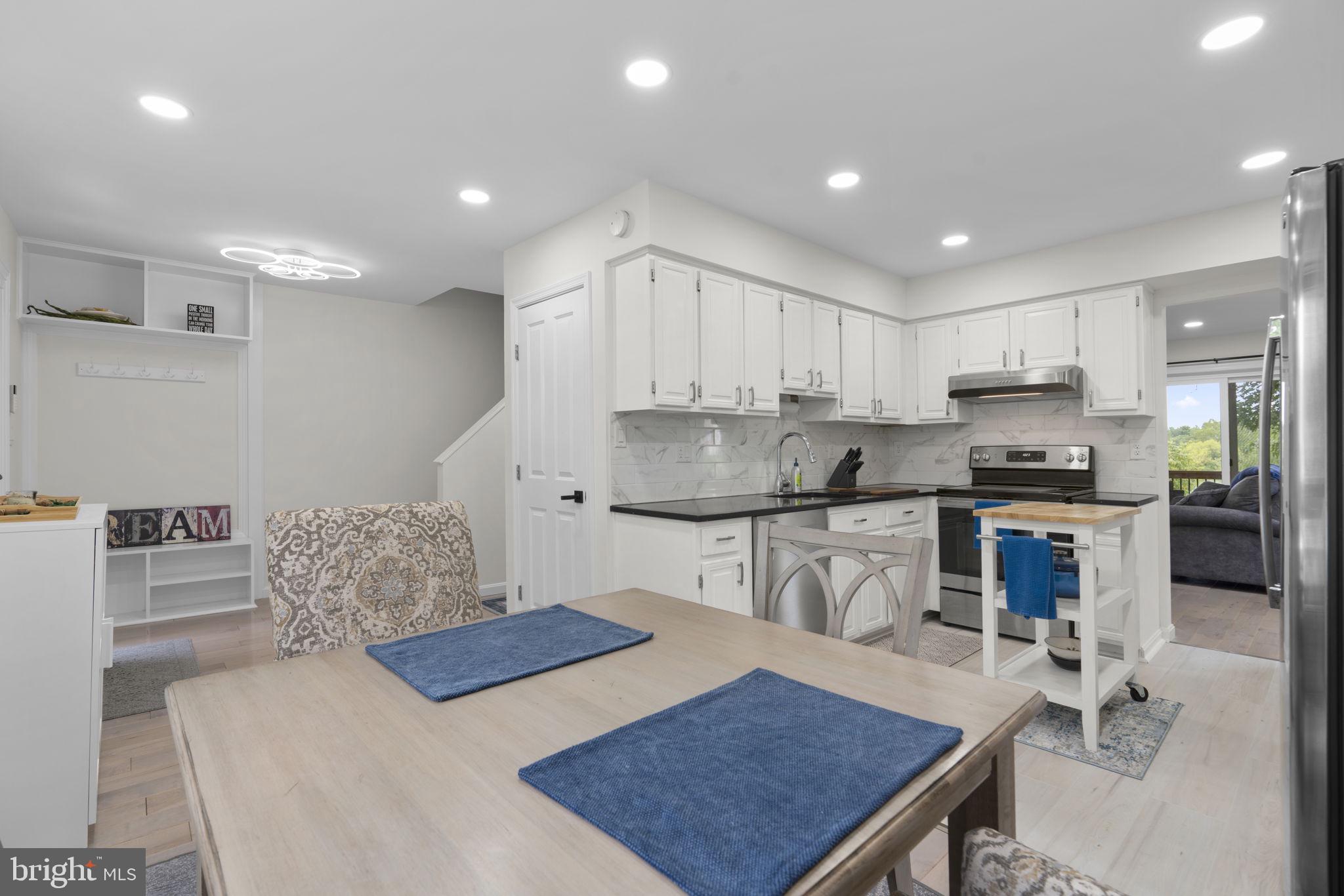 VILLAGE OF OWEN BROWN - Residential