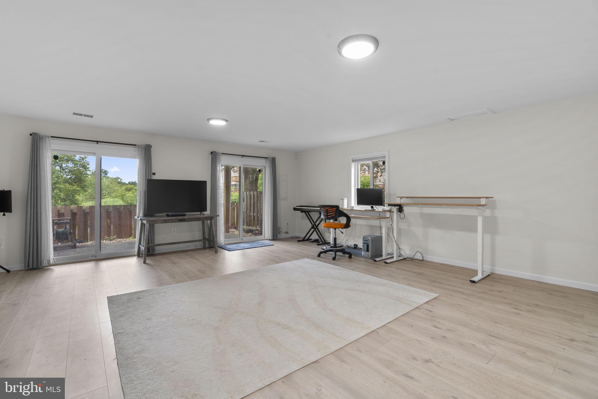 VILLAGE OF OWEN BROWN - Residential