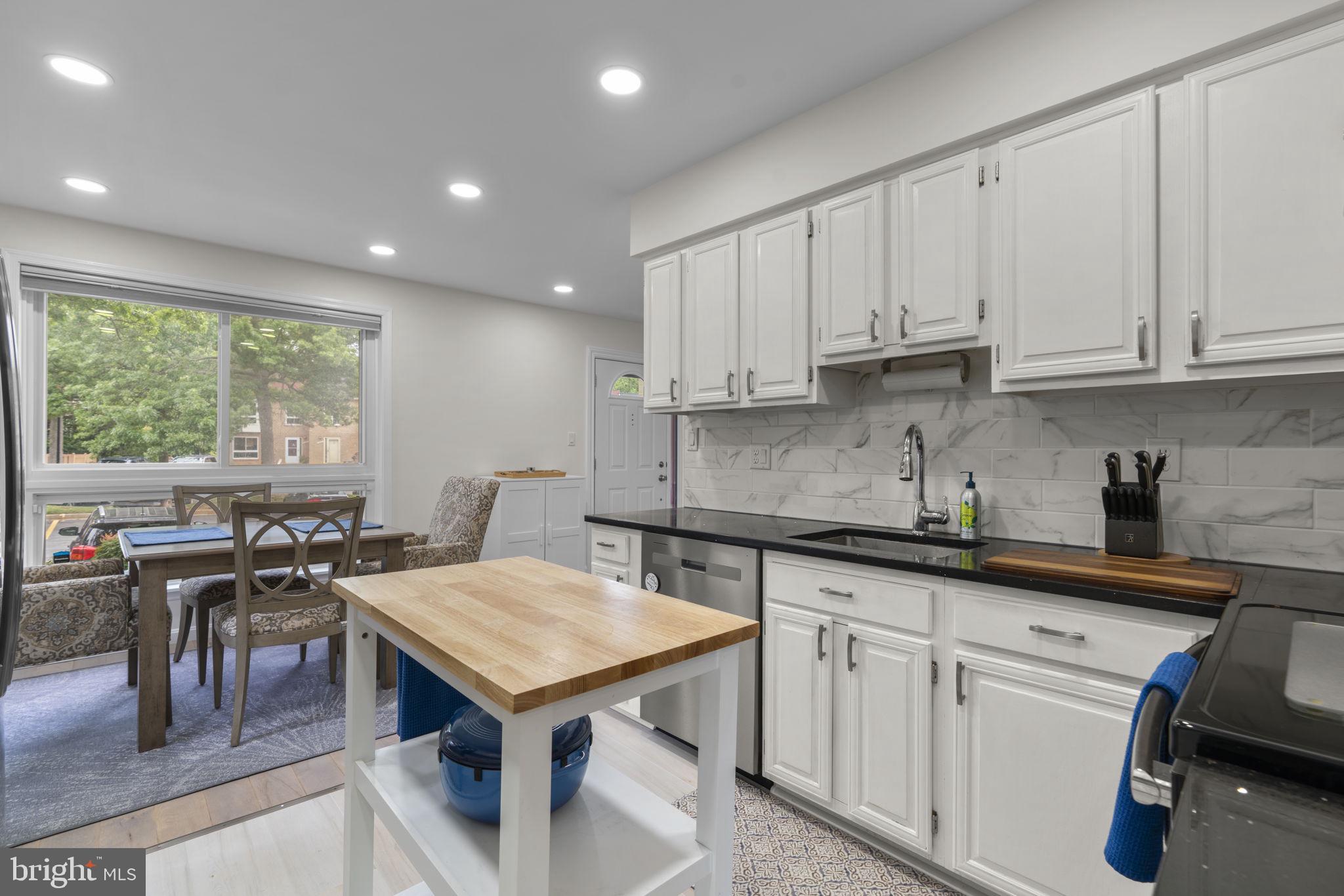 VILLAGE OF OWEN BROWN - Residential