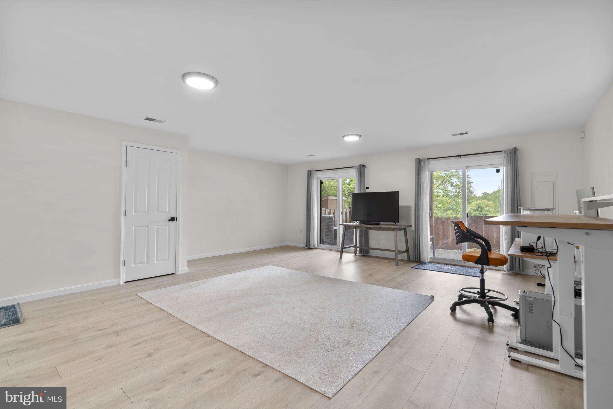 VILLAGE OF OWEN BROWN - Residential