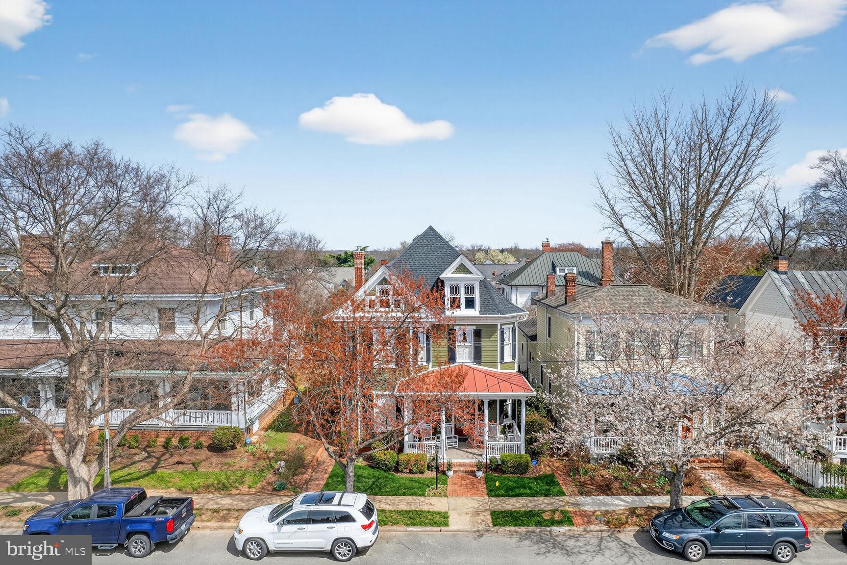 WASHINGTON AVE - Residential