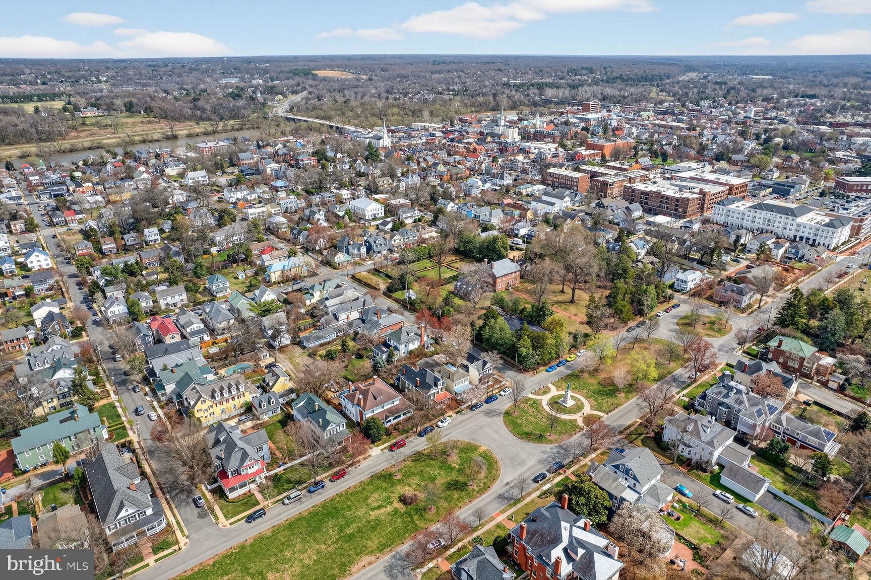 WASHINGTON AVE - Residential