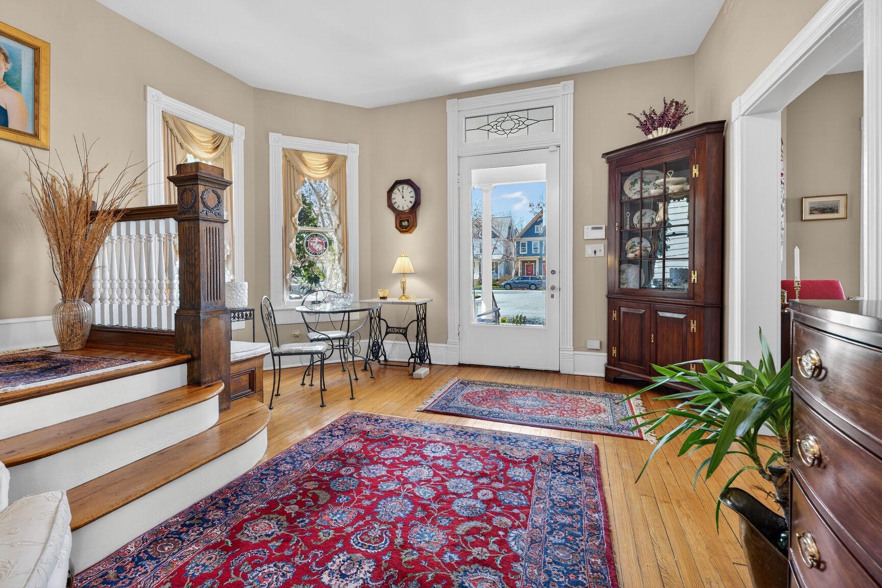 WASHINGTON AVE - Residential