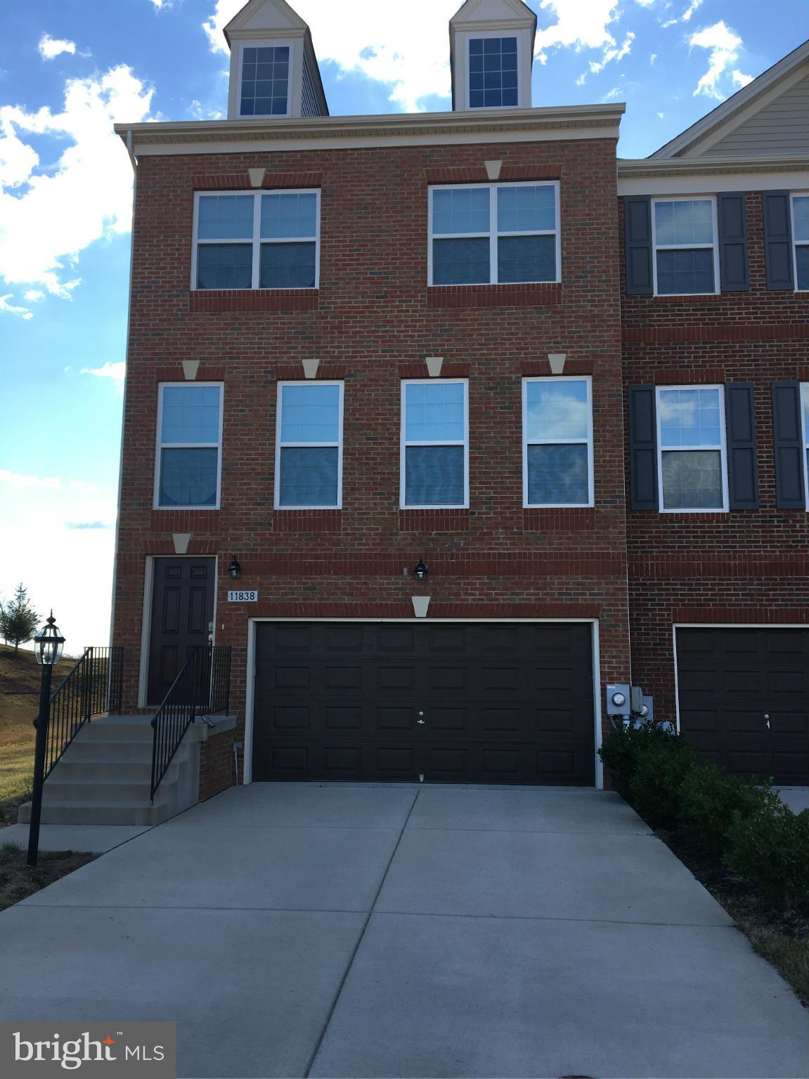 $5000 closing paid! House shows like a model home ! Ok folks ..pay attention .... NO front foot fee...cheaper HOA fee...cheaper excise tax (only 7 years left)....30K+ cheaper than the same one new !! Are you getting the picture yet?? This bargain won't last. End unit..2 car garage....deck..3BR, 2 full bath, 2 half bath...granite...stainless steel appliances...call today!