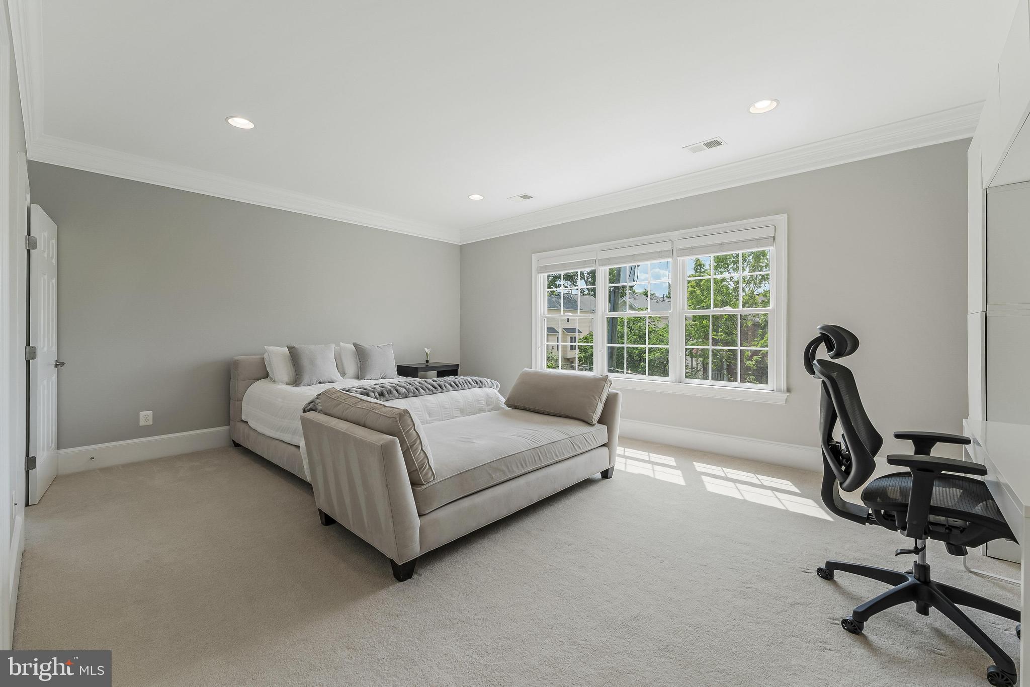 ELLISON HEIGHTS - Residential