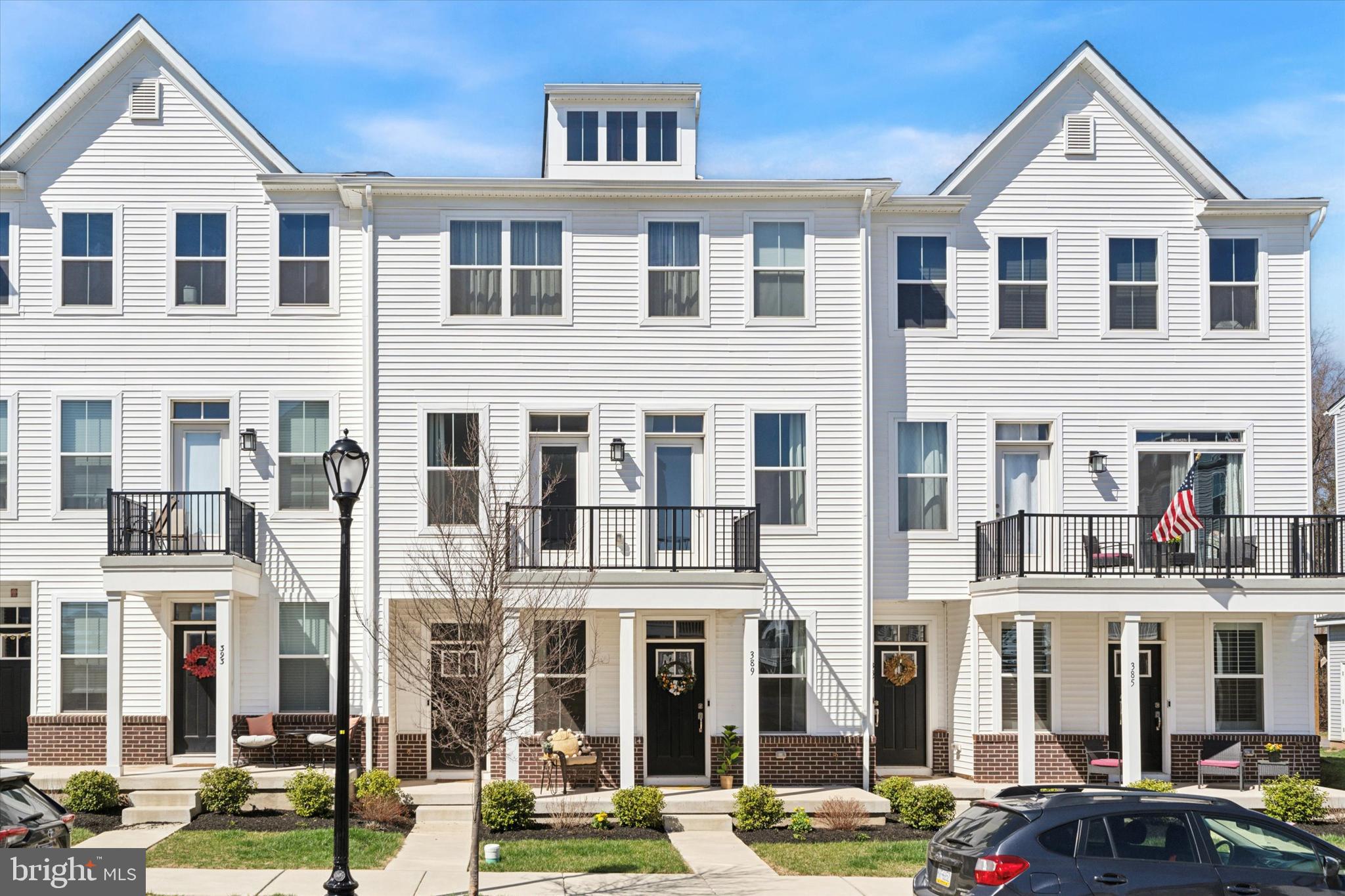 STEELPOINTE - Residential