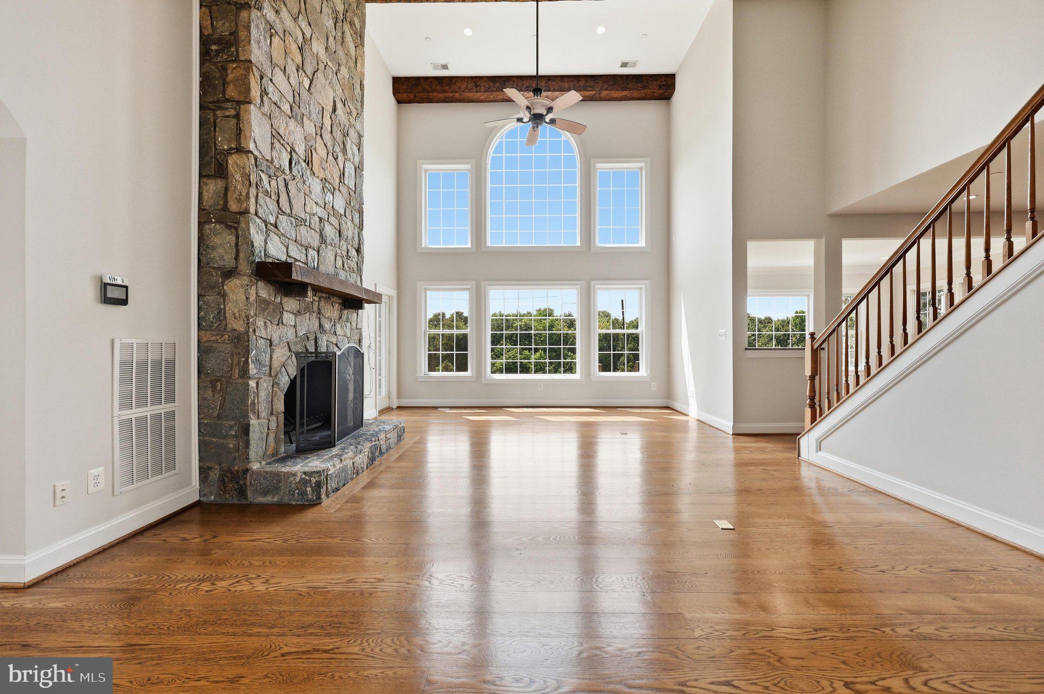 POOLESVILLE OUTSIDE - Residential