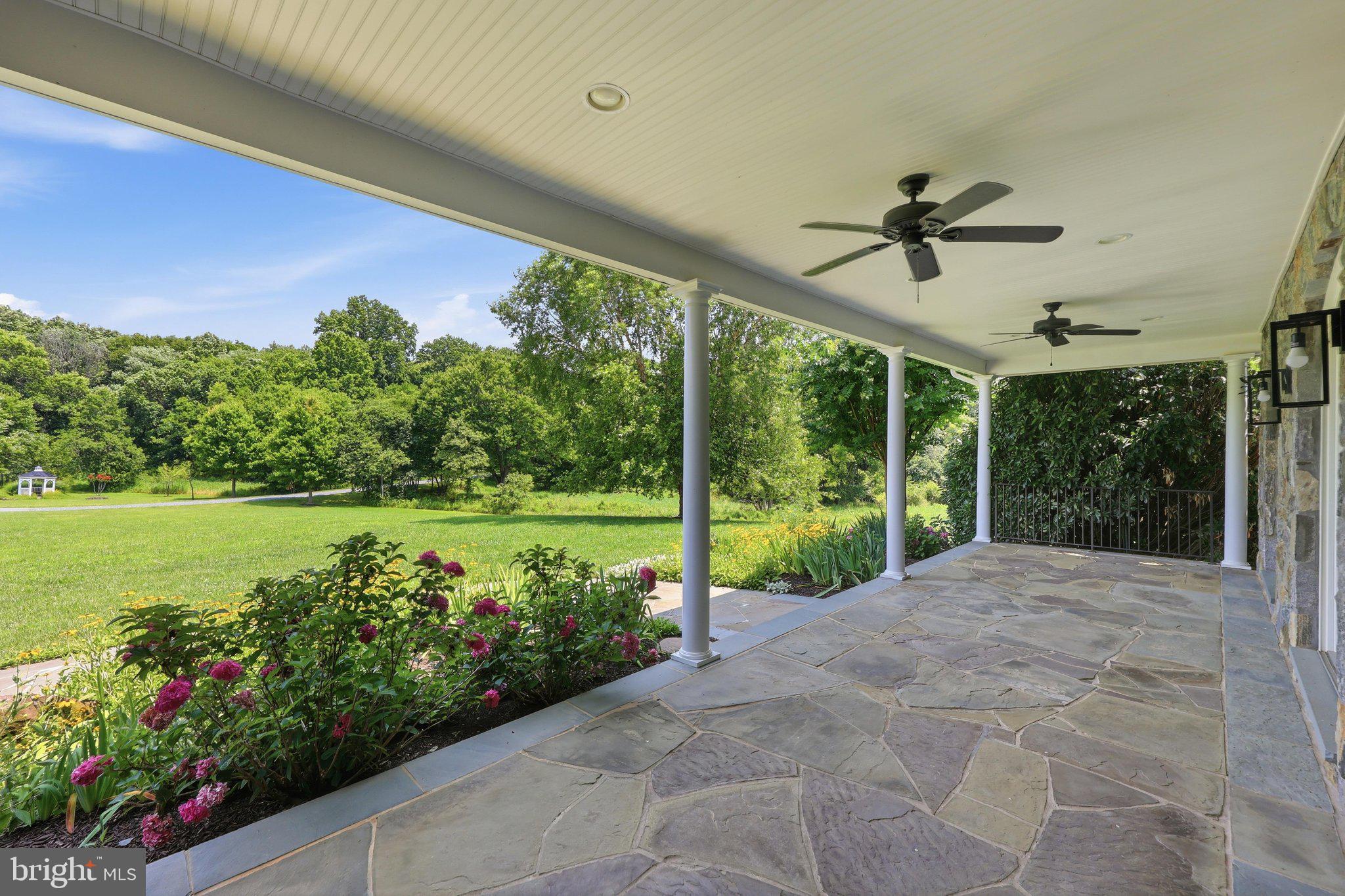 POOLESVILLE OUTSIDE - Residential