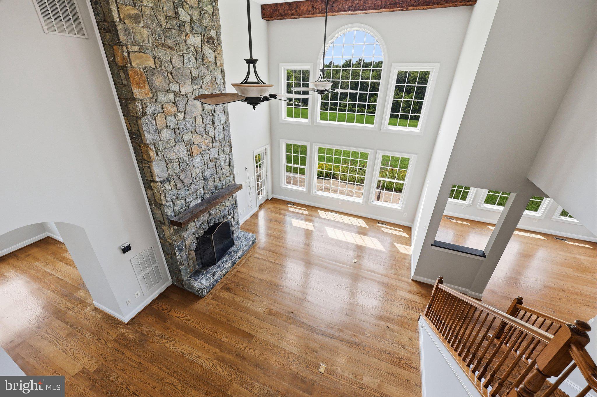 POOLESVILLE OUTSIDE - Residential